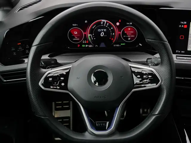 Volkswagen Golf view 9