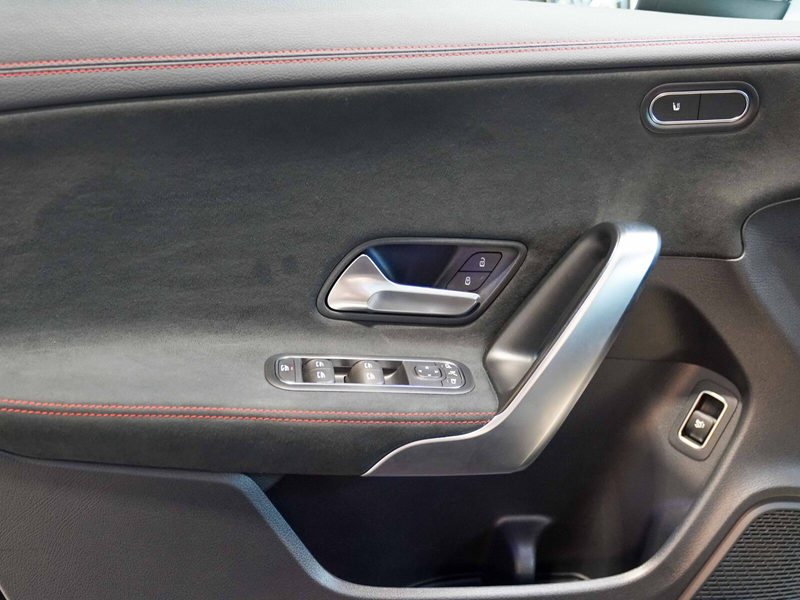 Mercedes-Benz CLA 200 CLA 200 d AMG Line Kamera Keyless Lenkradheizung — photo 13