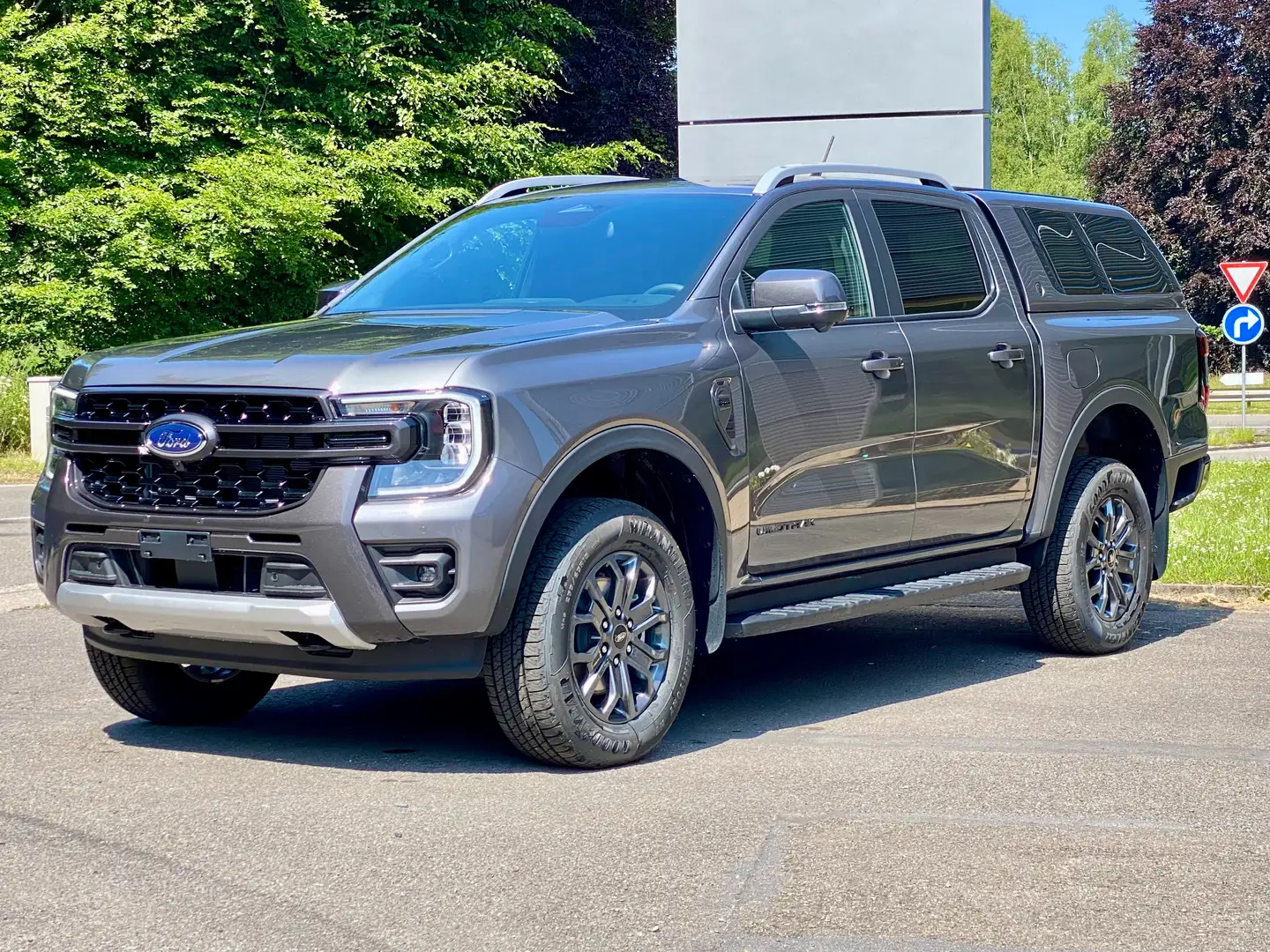 Ford Ranger Wildtrak - 2.0L Bi-Turbo 205CH Auto + HARDTOP Grijs - 1