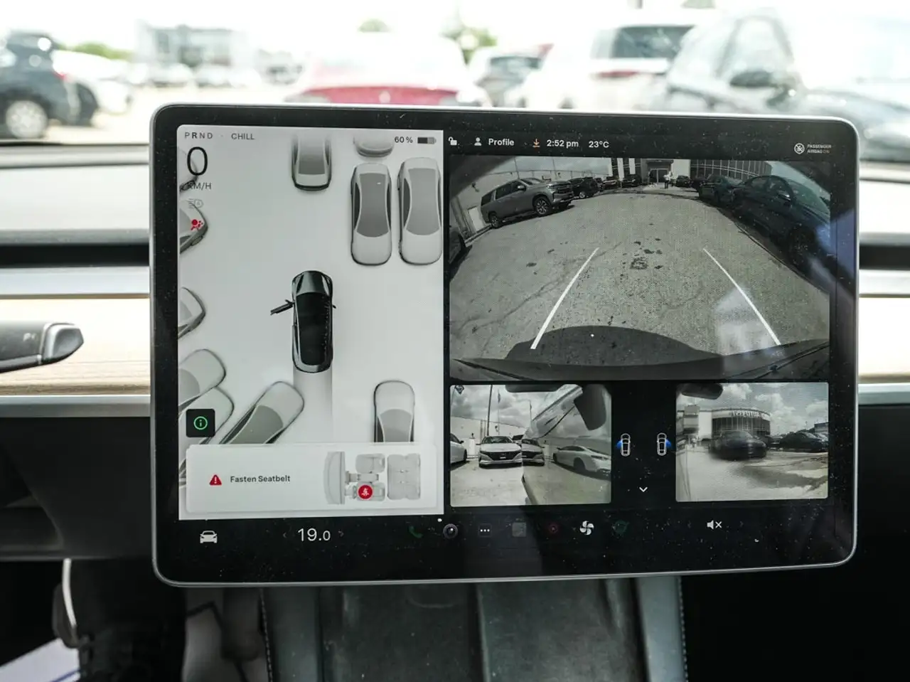 Tesla Model 3 снимка Tesla Model 3