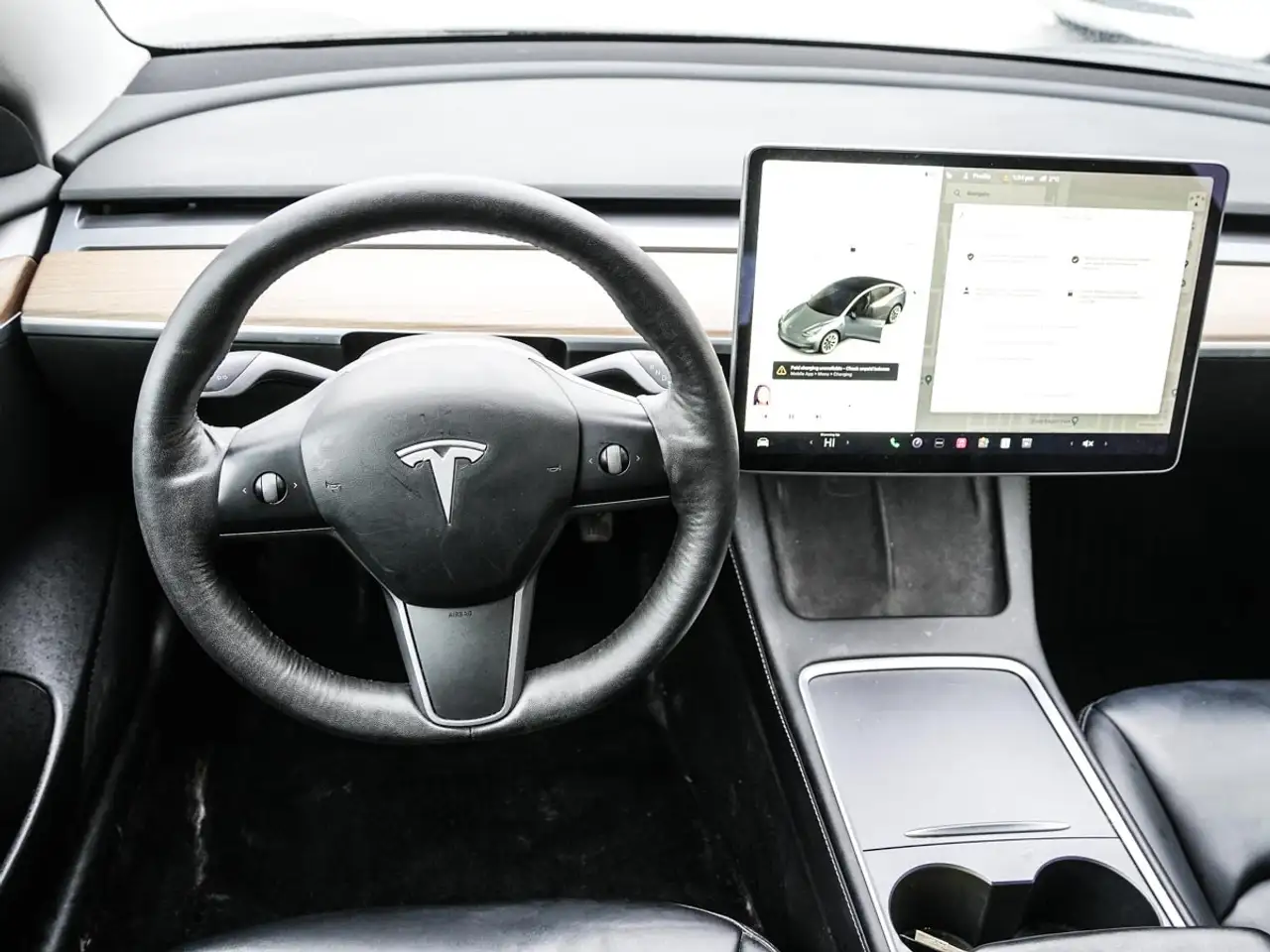 Tesla Model 3 снимка Tesla Model 3