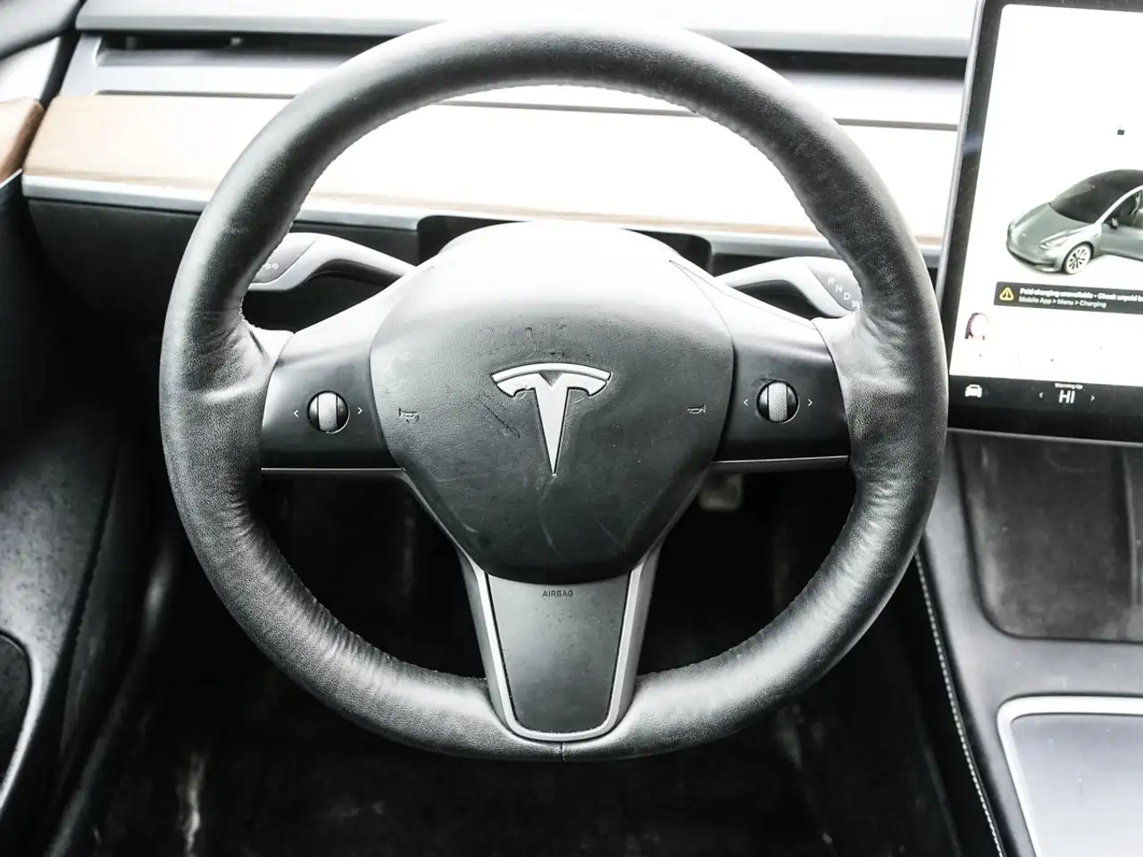 Tesla Model 3 снимка Tesla Model 3