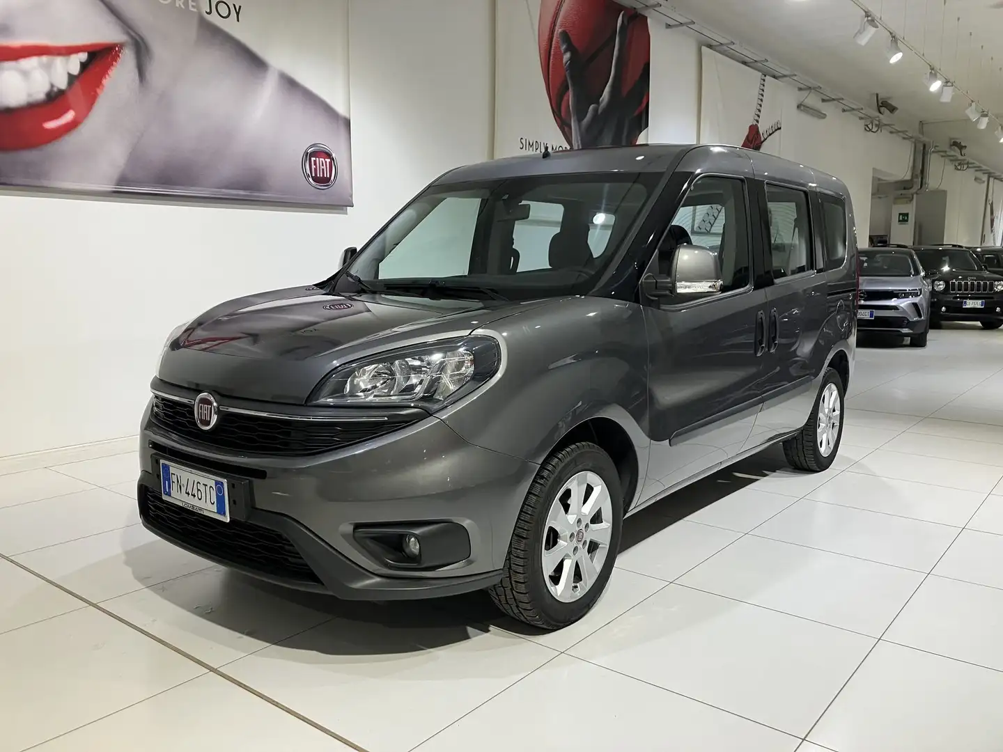 Fiat Doblo Doblò 1.4 T-Jet 16V Natural Power Lounge Gris - 1
