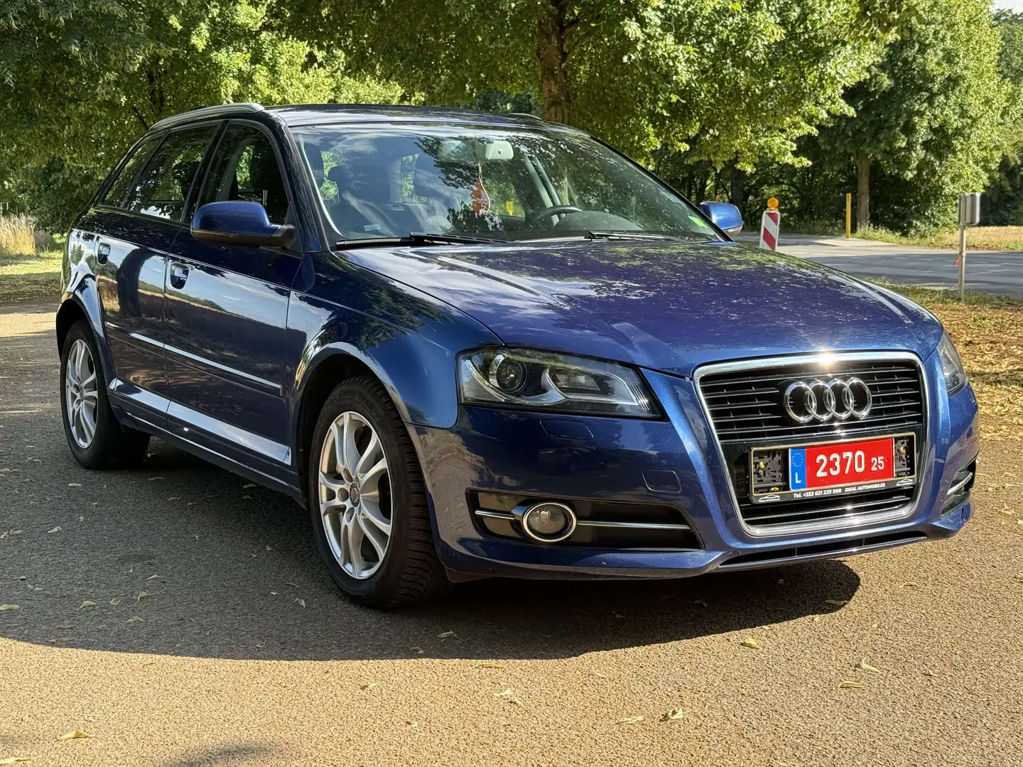 Audi A3 Sportback 2.0 TDI 140 DPF Ambiente Nero - 2