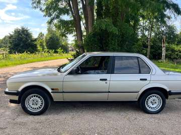 3-serie 324d e30. 6 cilinder