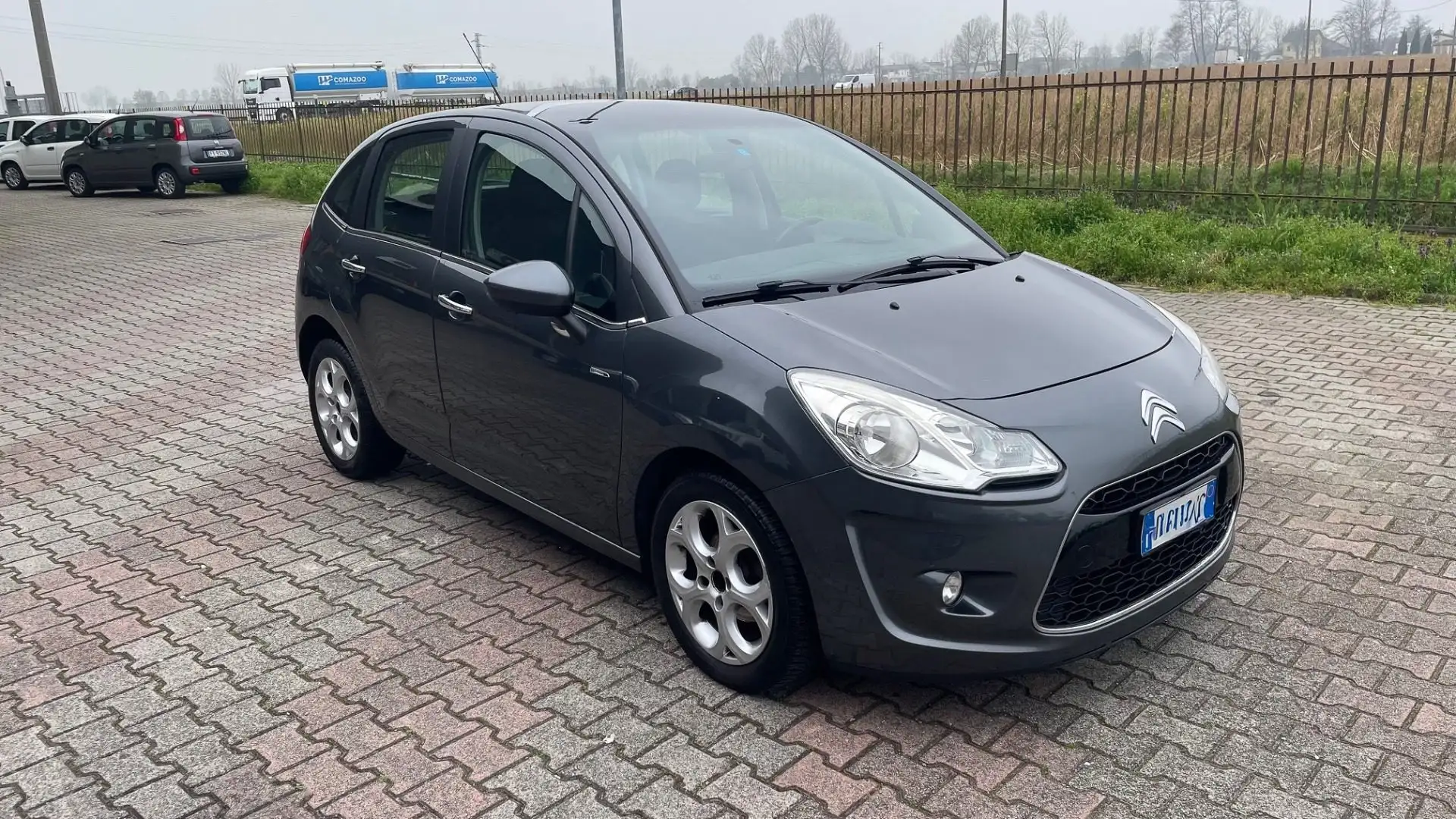 Citroen C3 1.4 HDi 70 Exclusive Grau - 1