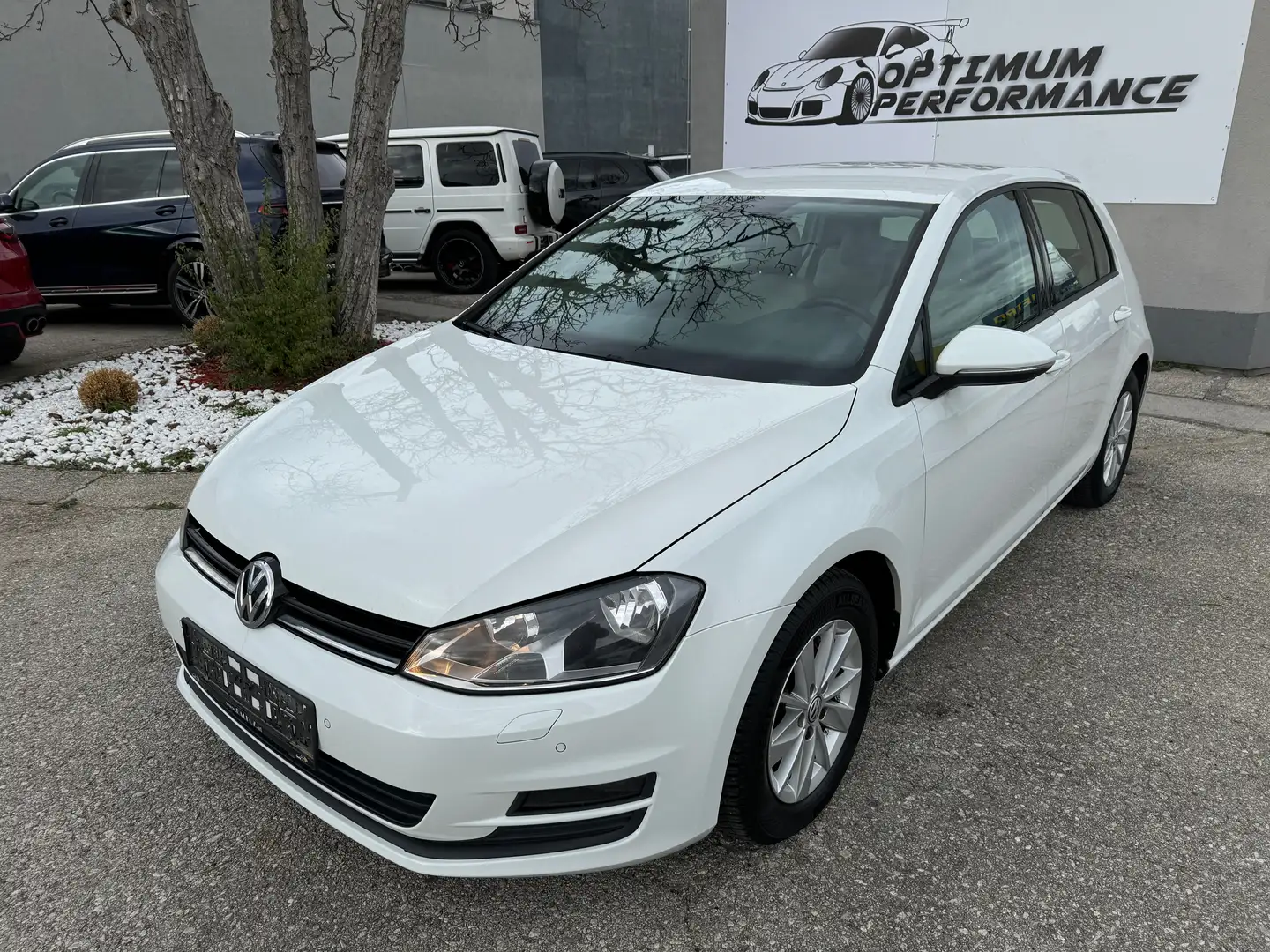 Volkswagen Golf 1.6 TDI Comfortline BMT Weiß - 1