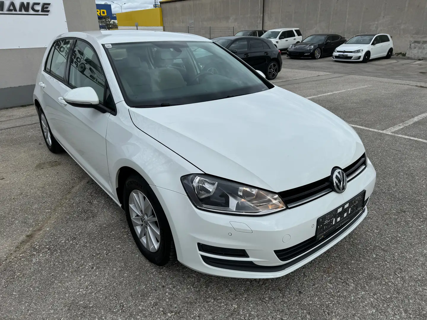 Volkswagen Golf 1.6 TDI Comfortline BMT Weiß - 2