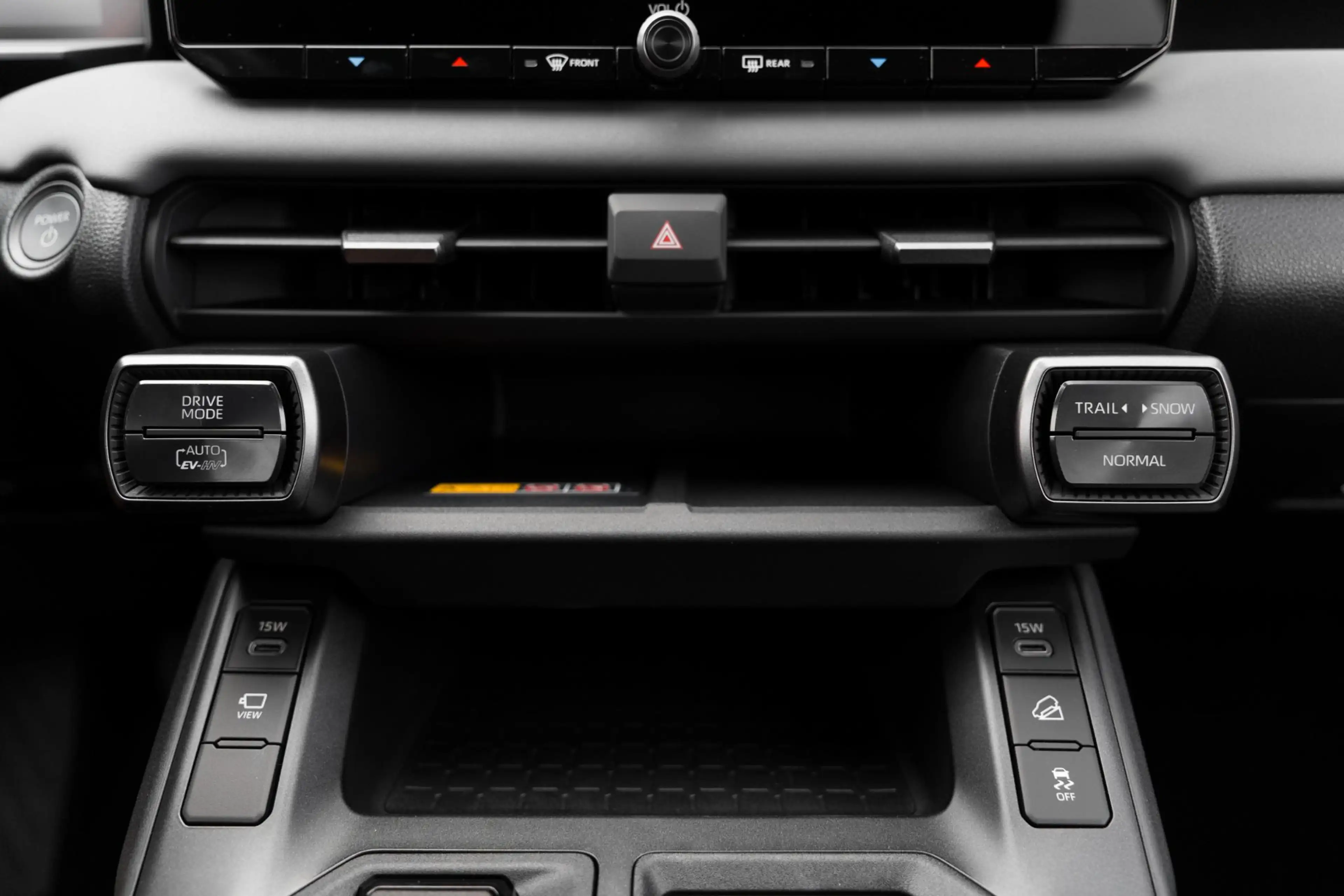 Toyota RAV 4 2.5 Plug-in Hybrid AWD 300 First Edition — photo 28