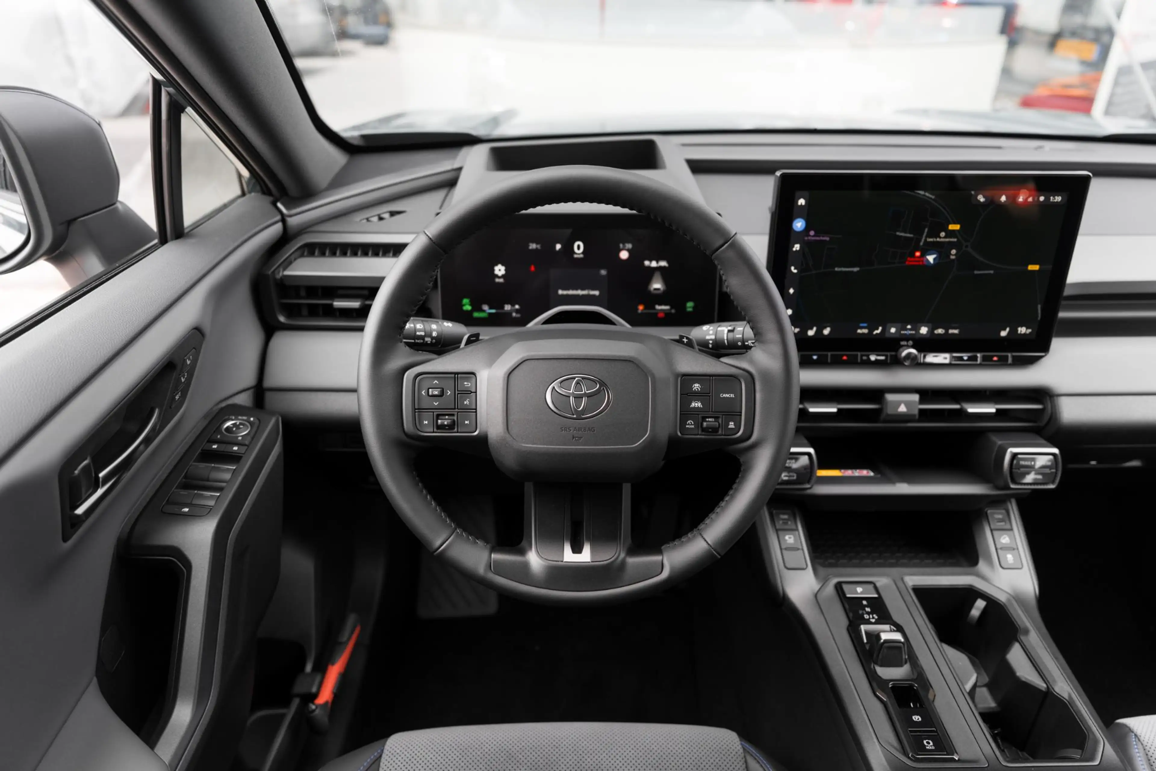 Toyota RAV 4 2.5 Plug-in Hybrid AWD 300 First Edition — photo 5