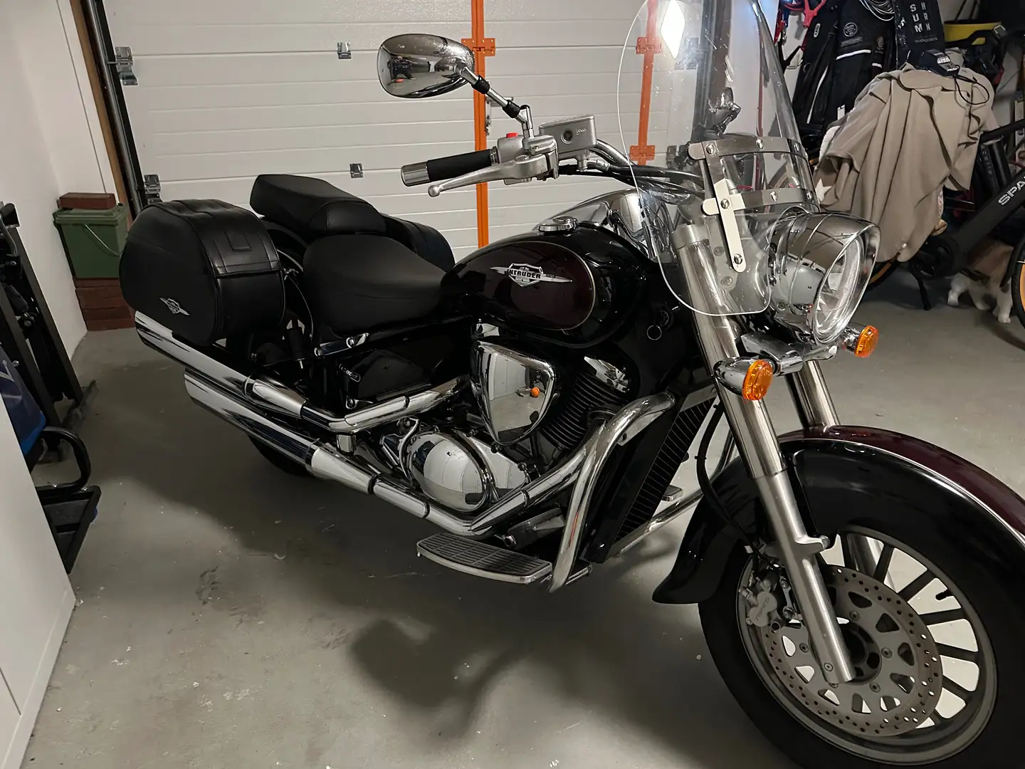 Suzuki VL 800 Zwart - 1