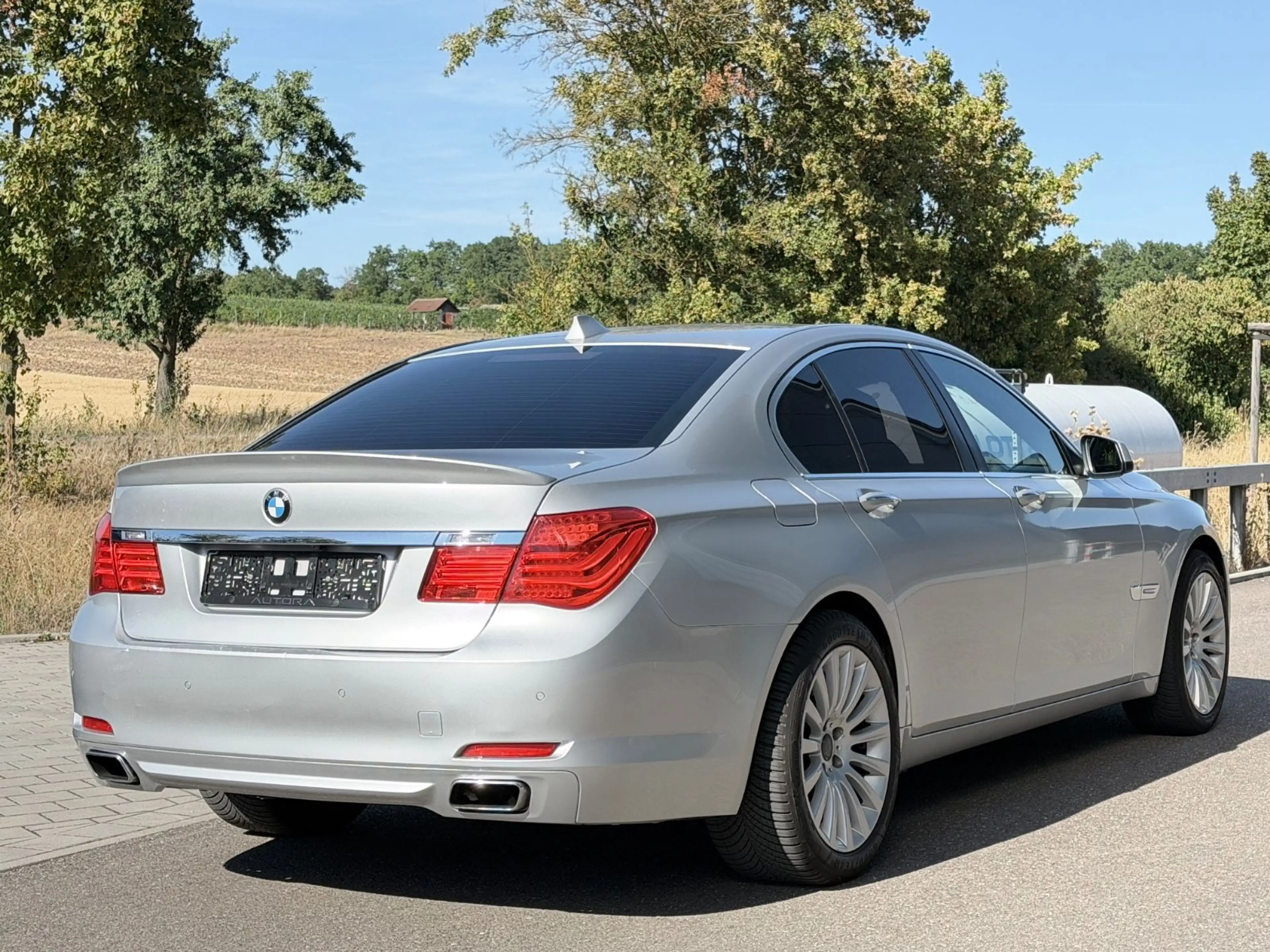 BMW 750 i Individual|R.KAM|NAPPA|ALCANTARA|SOFT-CLOSE — photo 10