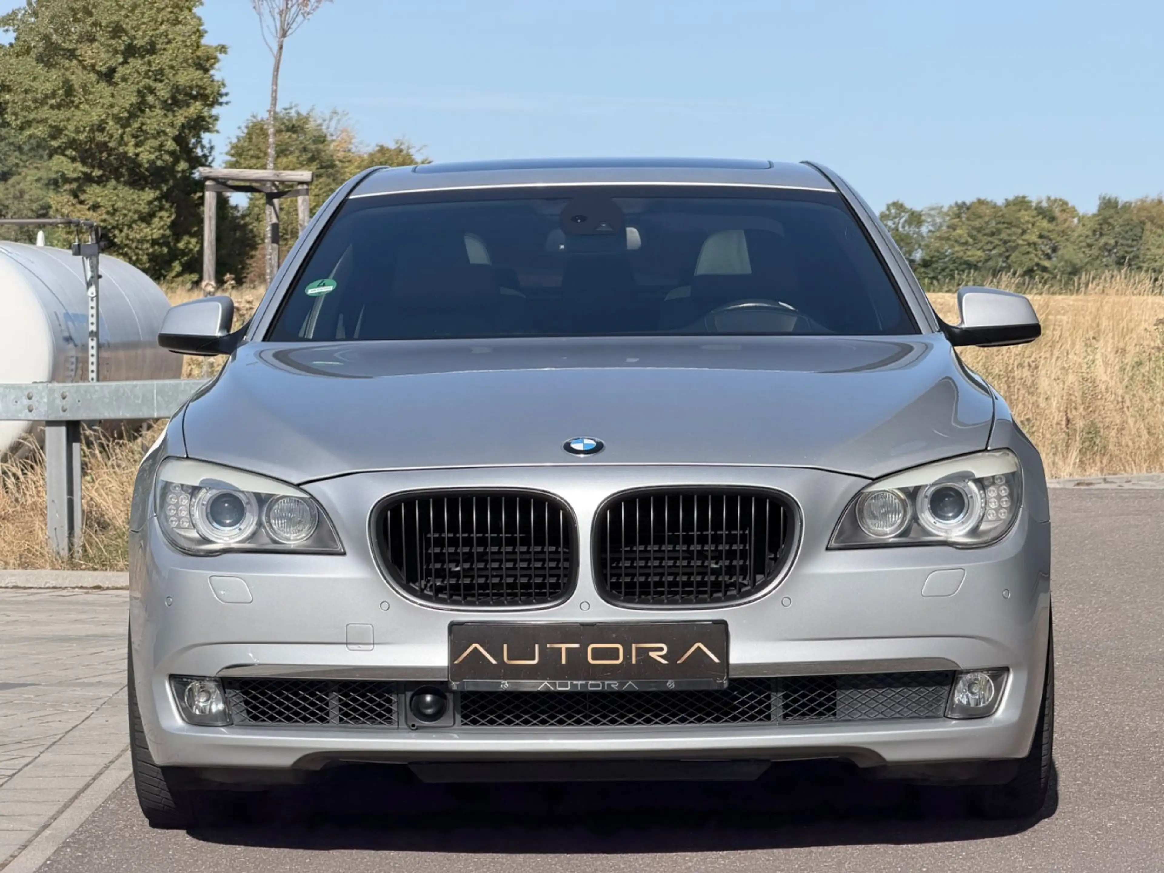 BMW 750 i Individual|R.KAM|NAPPA|ALCANTARA|SOFT-CLOSE — photo 3