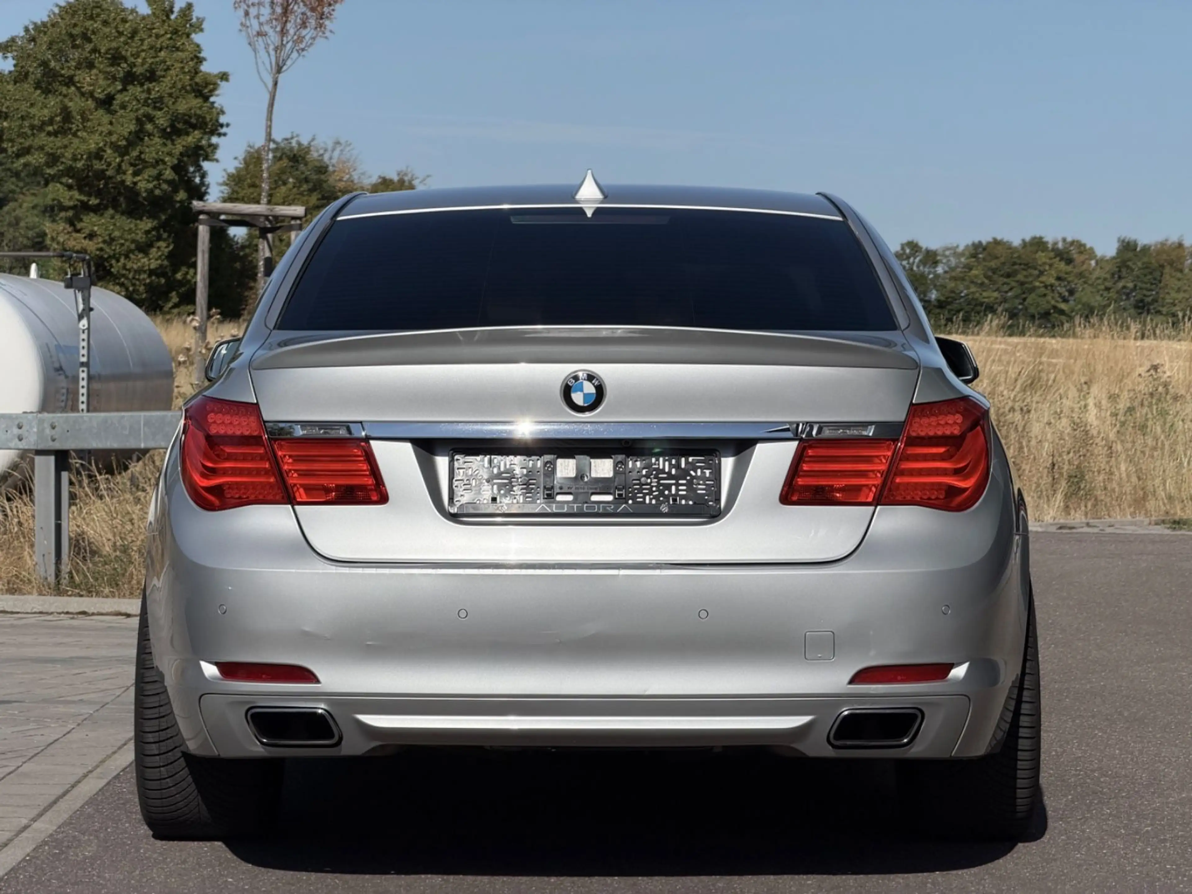 BMW 750 i Individual|R.KAM|NAPPA|ALCANTARA|SOFT-CLOSE — photo 8