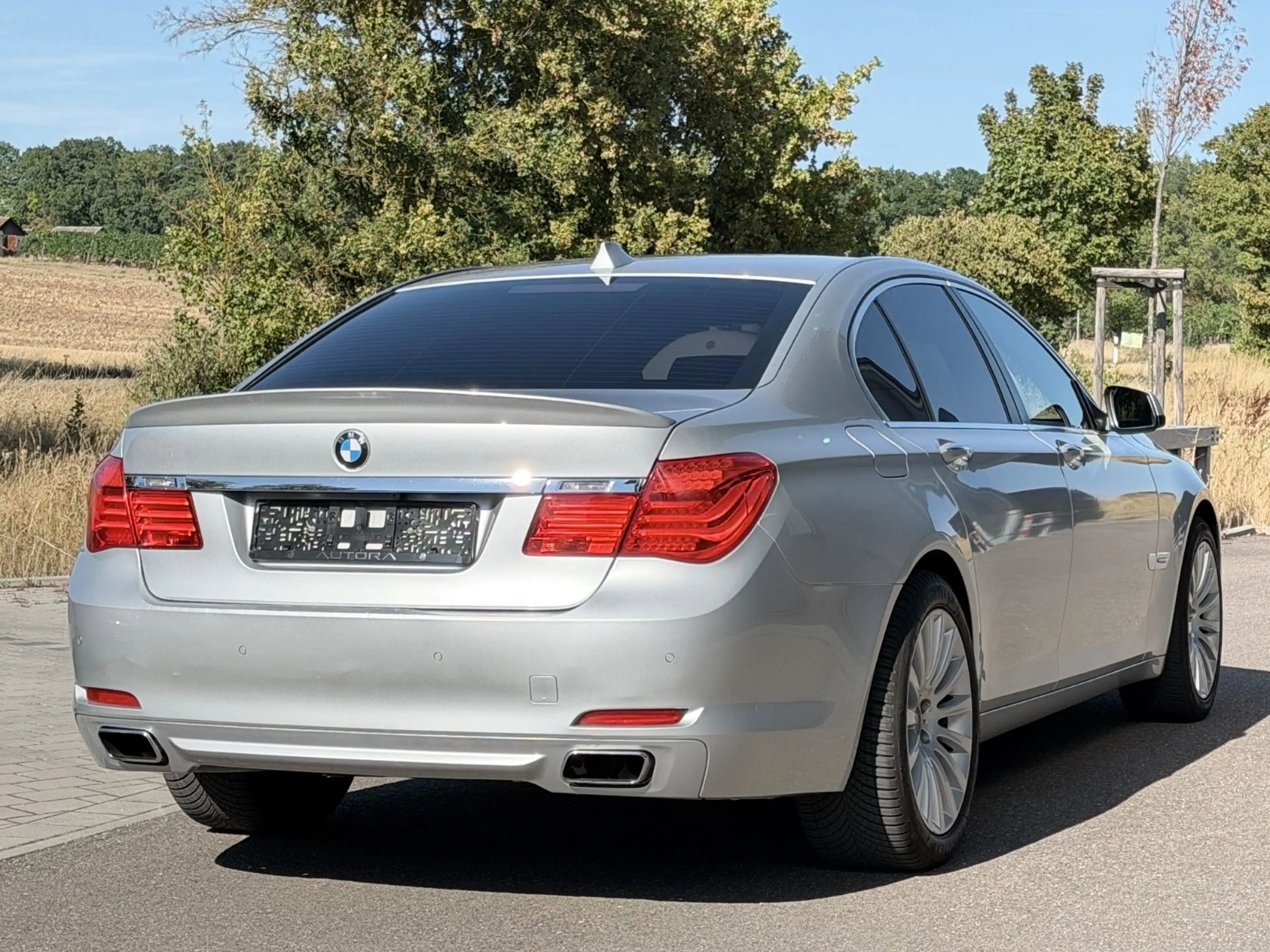 BMW 750 i Individual|R.KAM|NAPPA|ALCANTARA|SOFT-CLOSE — photo 7