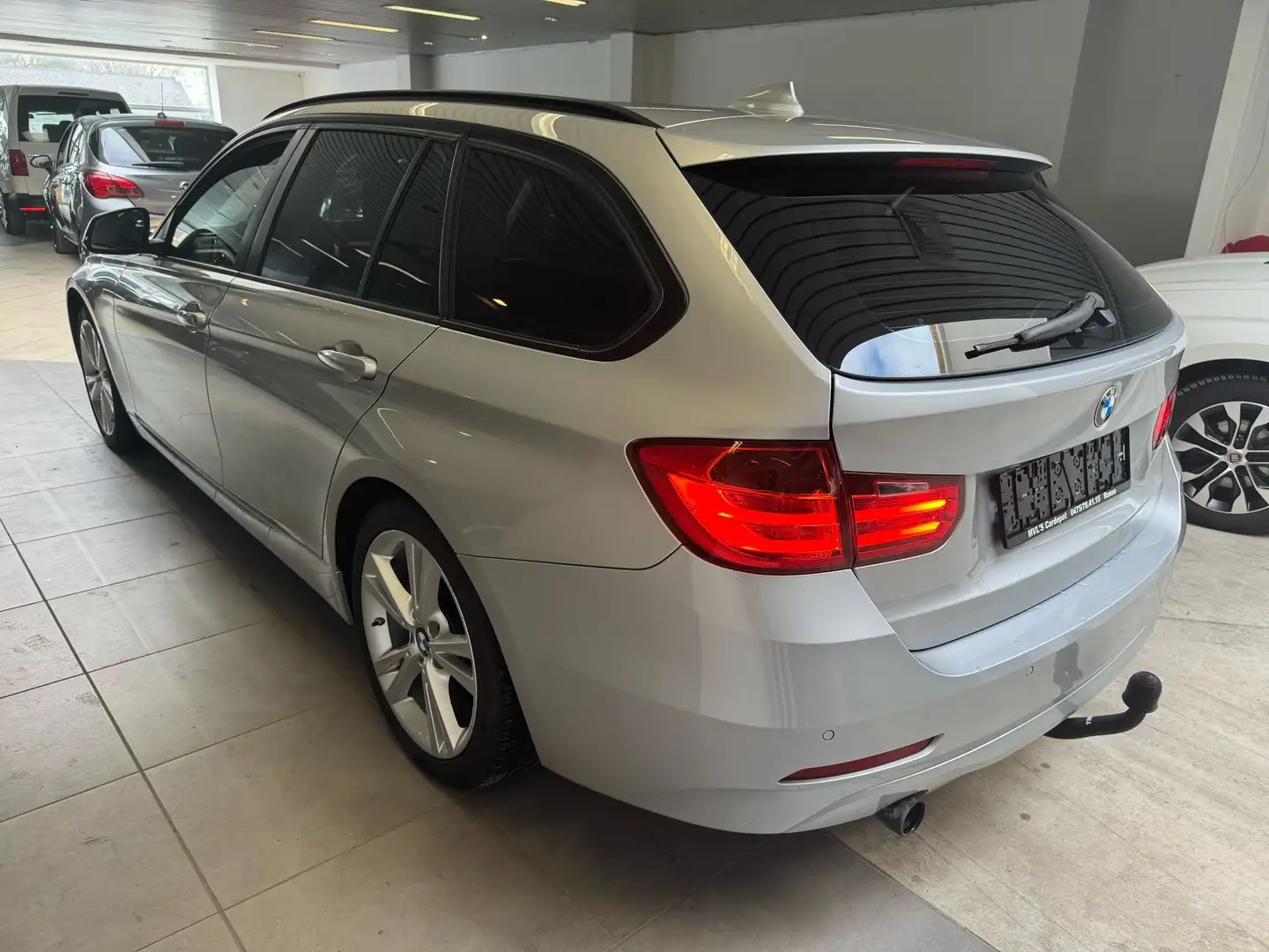 BMW 316 Touring d Argent - 2