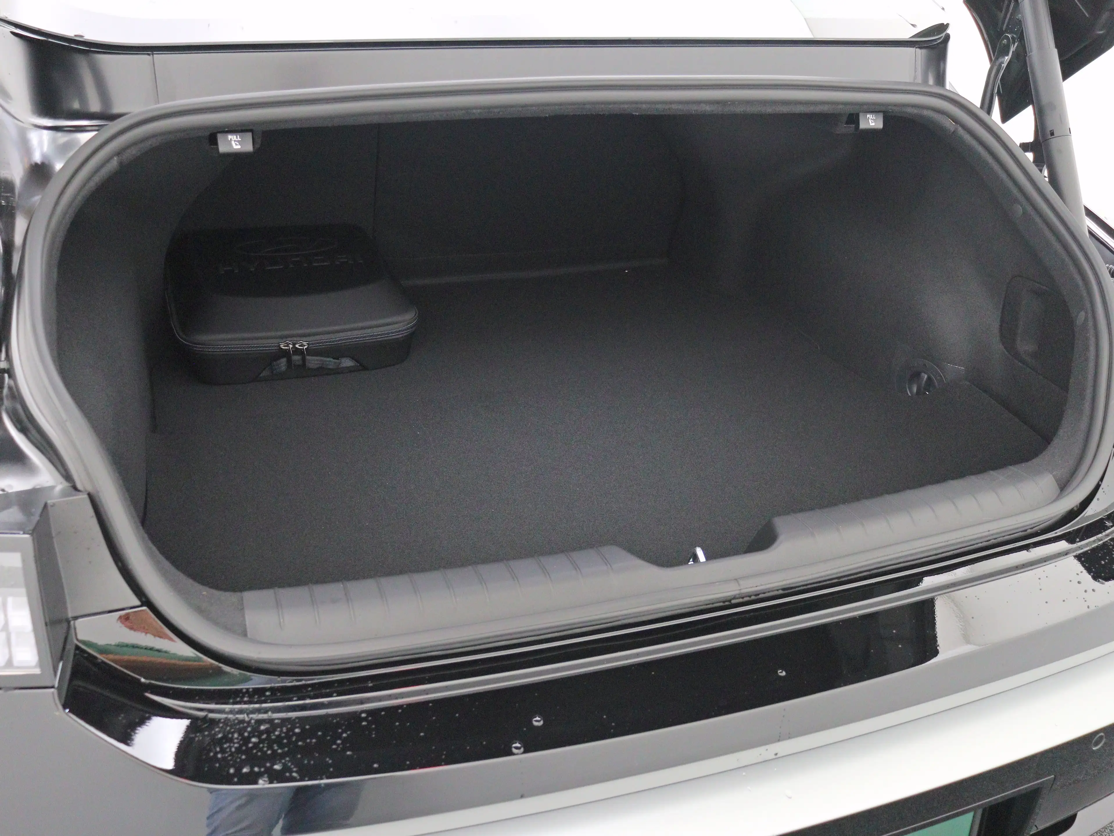Hyundai IONIQ 6 Electric 63 kWh Pure Edition (Abyss Black Pearl) — photo 15