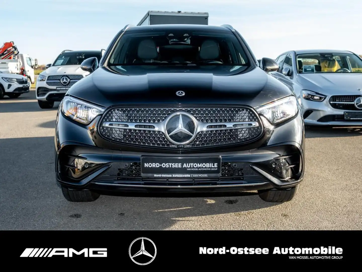 Mercedes-Benz GLC 300 d 4M AMG AHK MBUX LED SHZ KEYLESS-GO Noir - 2