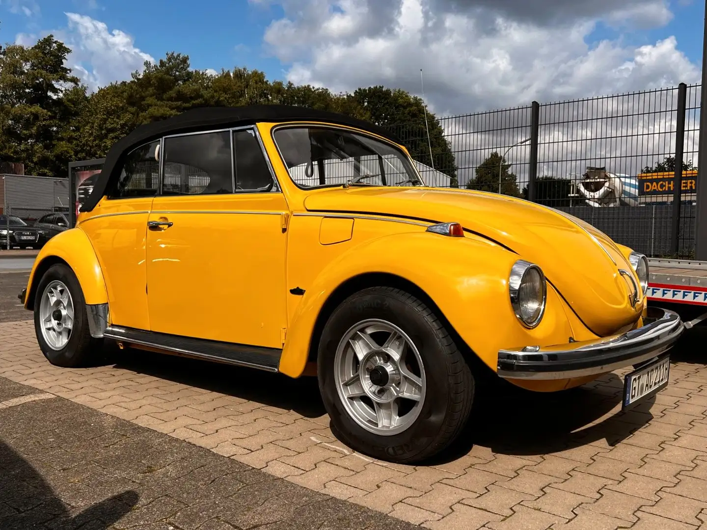 Volkswagen Käfer Cabrio 1302LS, Seit 1974 im Familienbesitz Gelb - 1