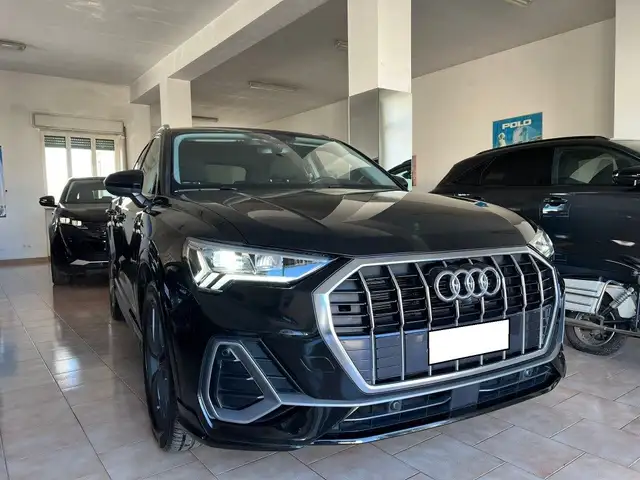 Audi Q3 2.0 TDI 150 S tronic S line edition