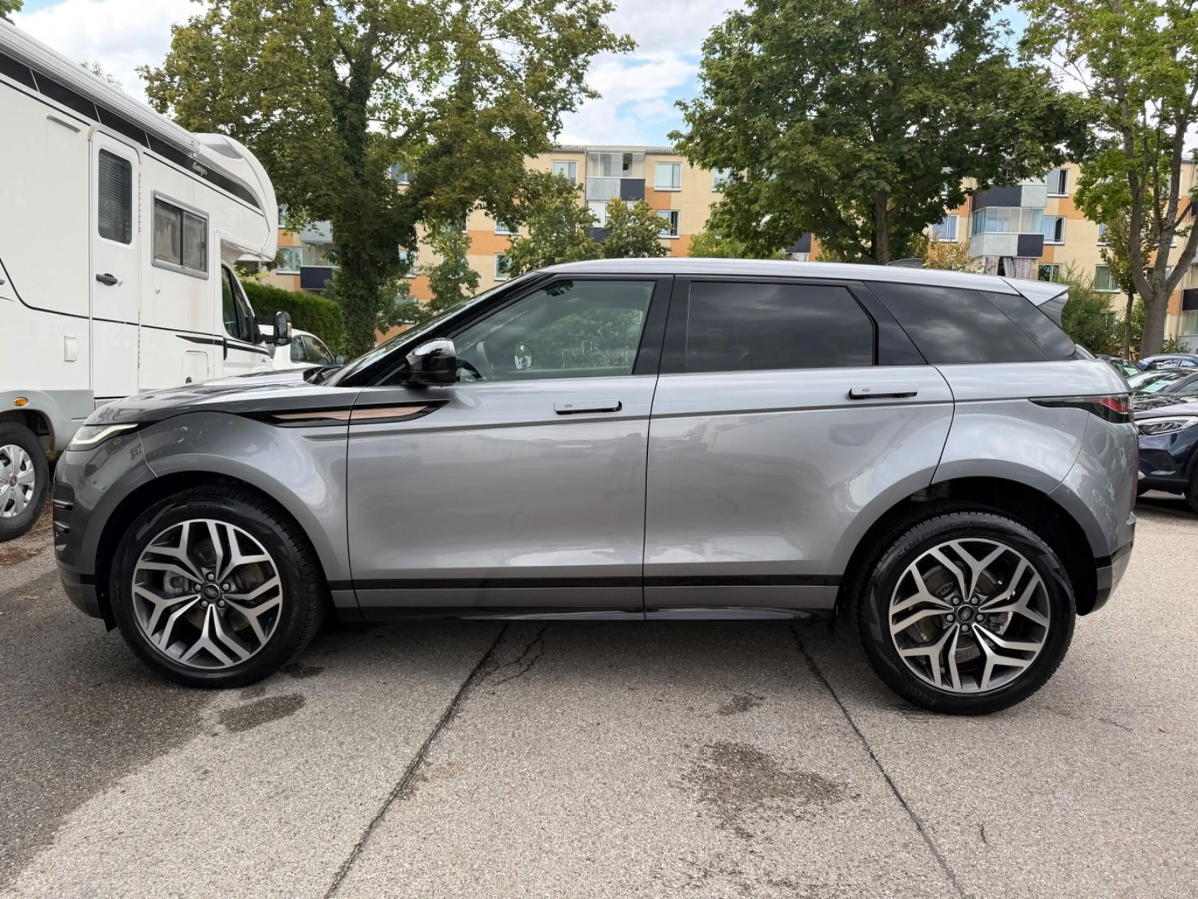 Land Rover Range Rover Evoque P200 R-DYNAMIC SE AWD Aut — photo 2