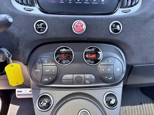 Abarth 695 view 10