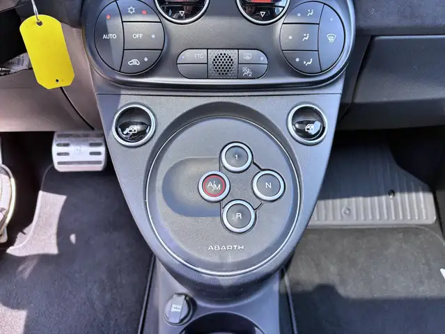 Abarth 695 view 11