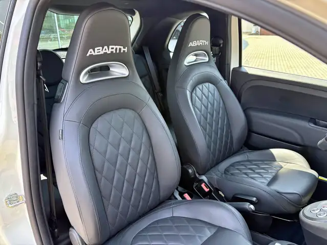 Abarth 695 view 14