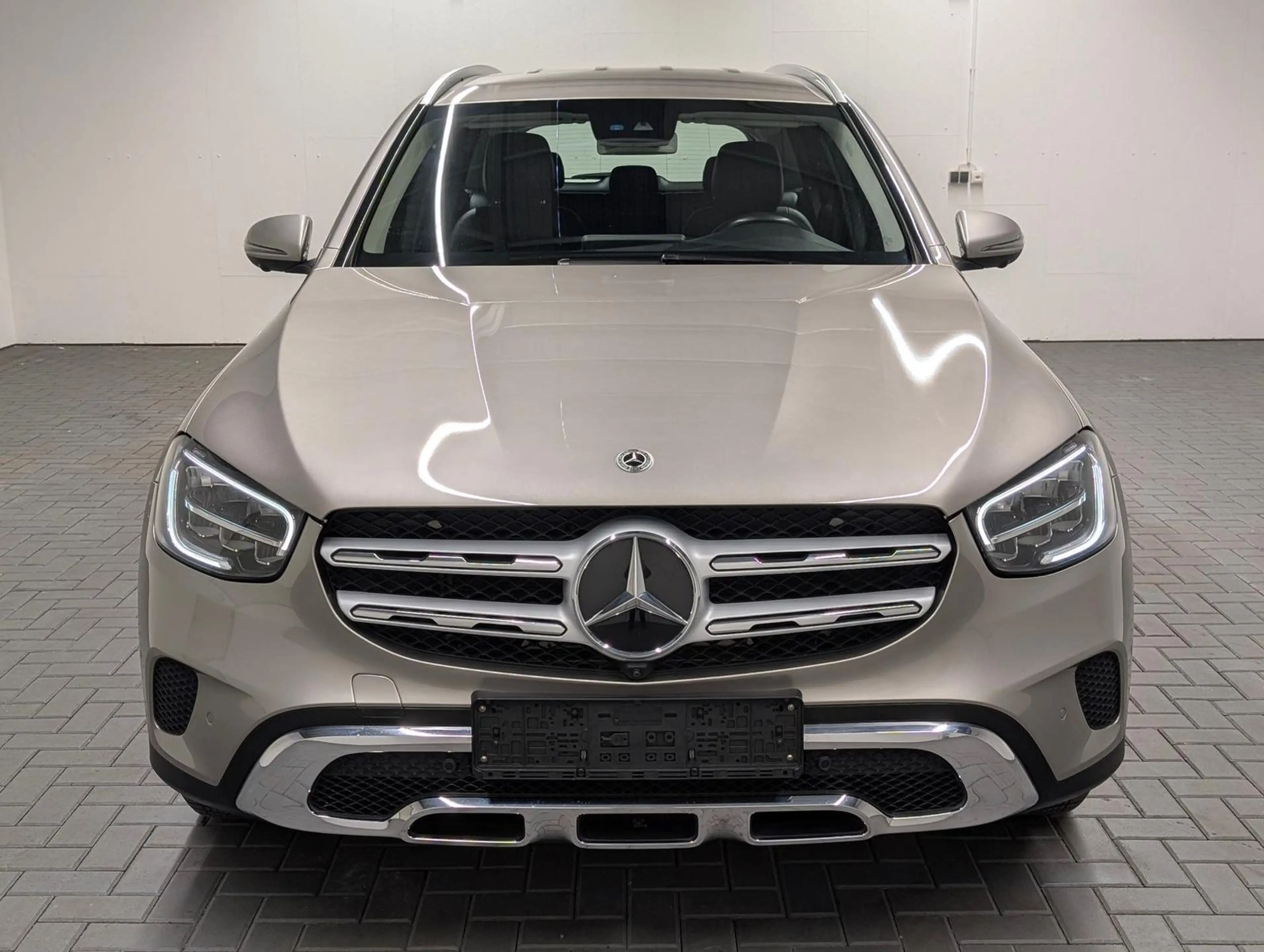 Mercedes-Benz GLC 300 d 4M LED/SHZ/Navi/360°/AHK/el.Heck/18-LM — photo 7