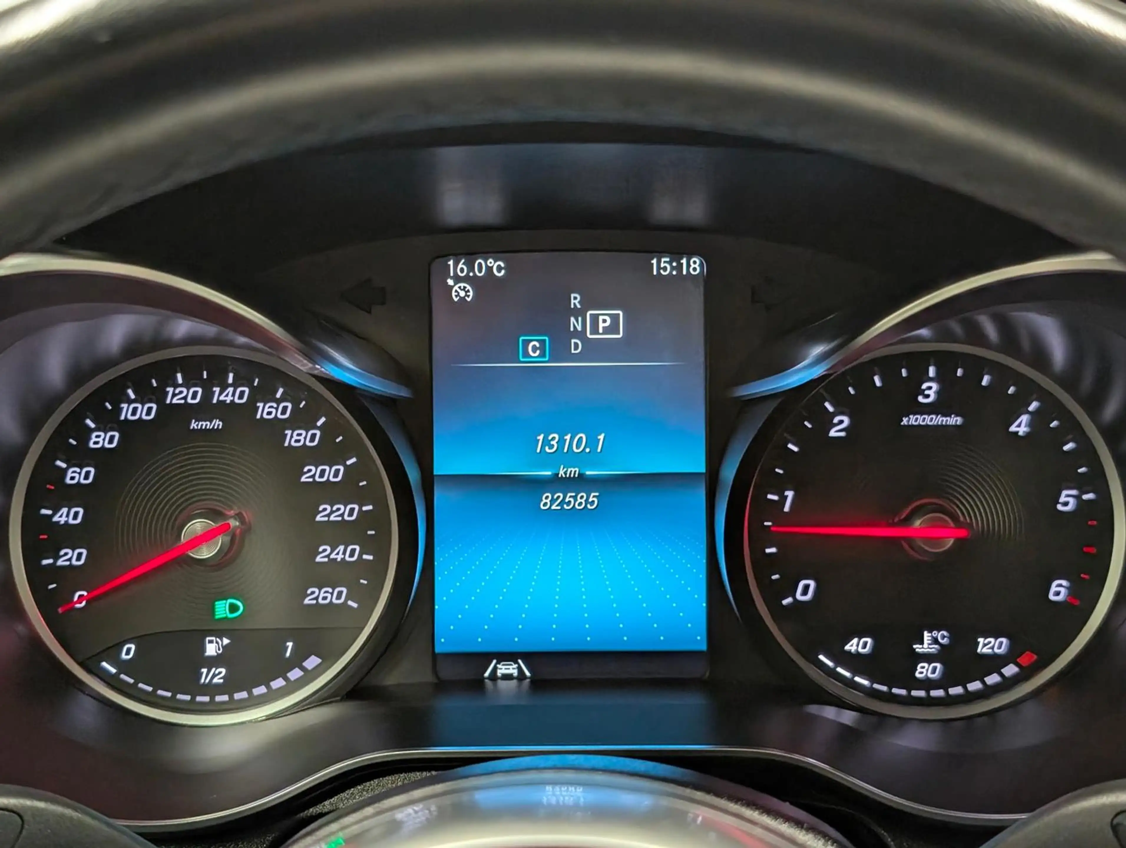 Mercedes-Benz GLC 300 d 4M LED/SHZ/Navi/360°/AHK/el.Heck/18-LM — photo 13