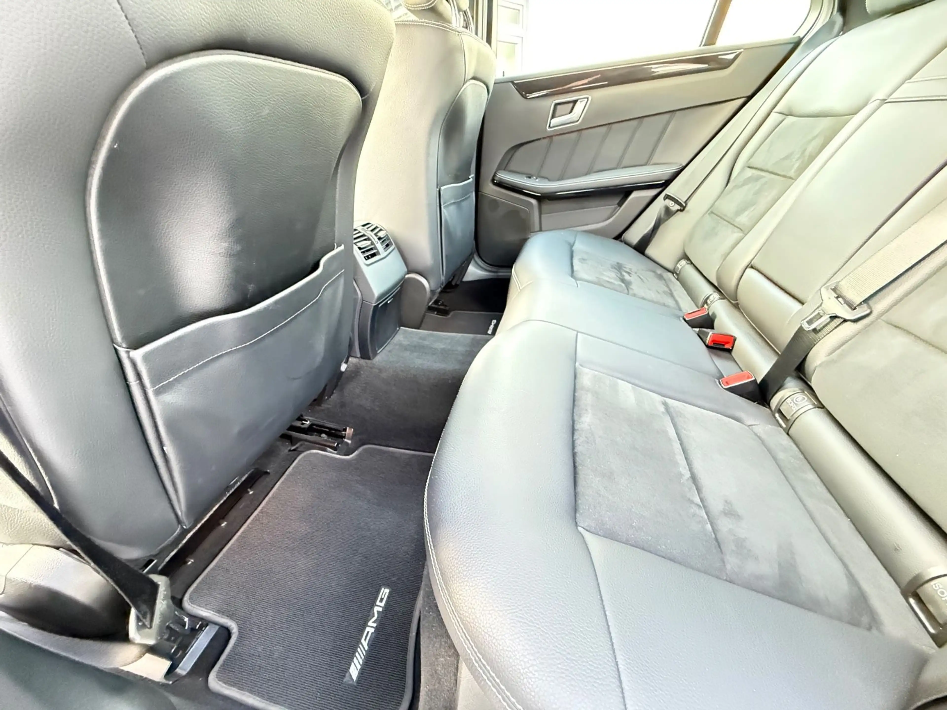 Mercedes-Benz E 200 CGI AMG Sport-Paket  AMG-Line — photo 7