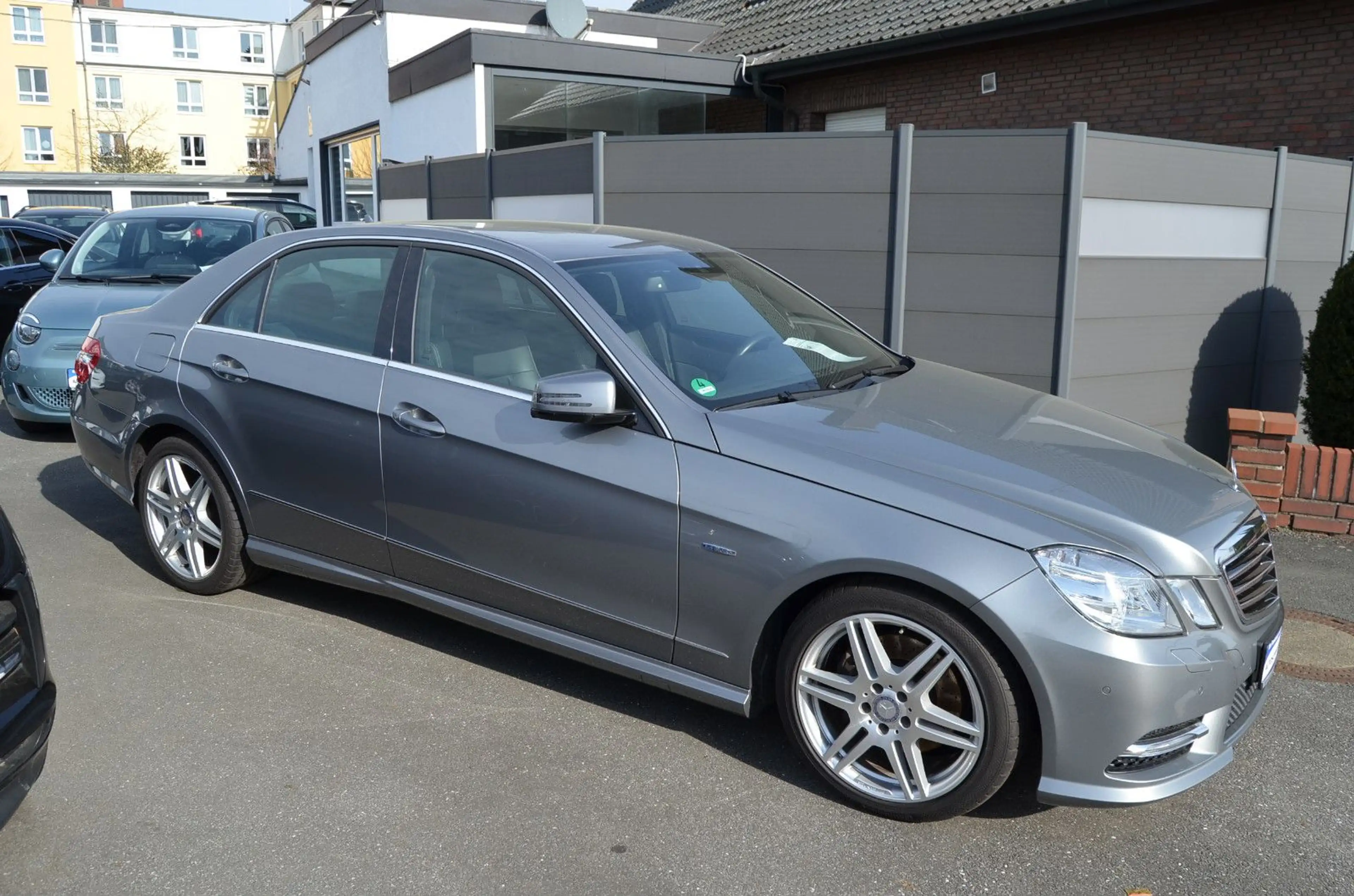 Mercedes-Benz E 200 CGI AMG Sport-Paket  AMG-Line — photo 3