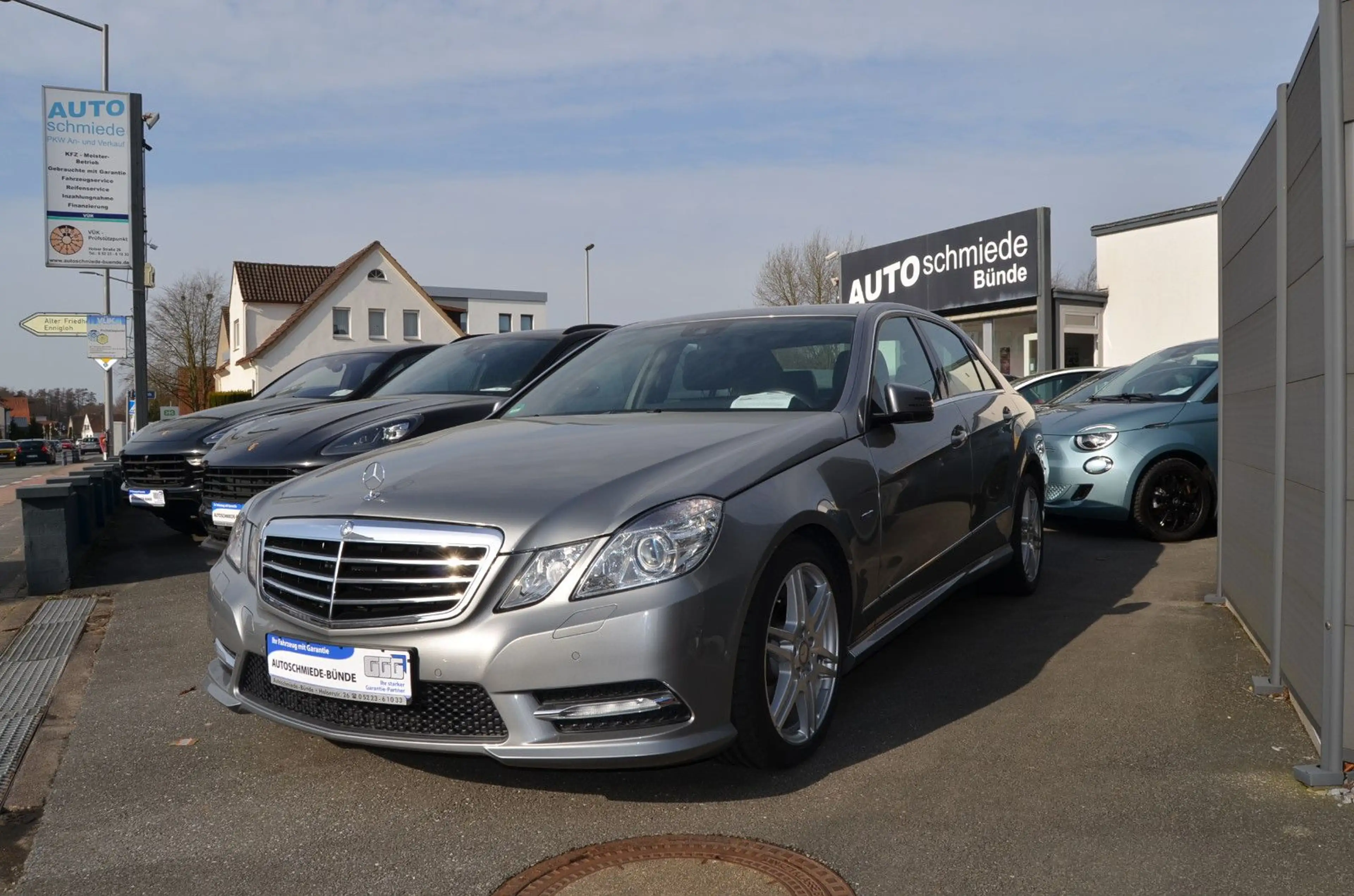 Mercedes-Benz E 200 CGI AMG Sport-Paket AMG-Line