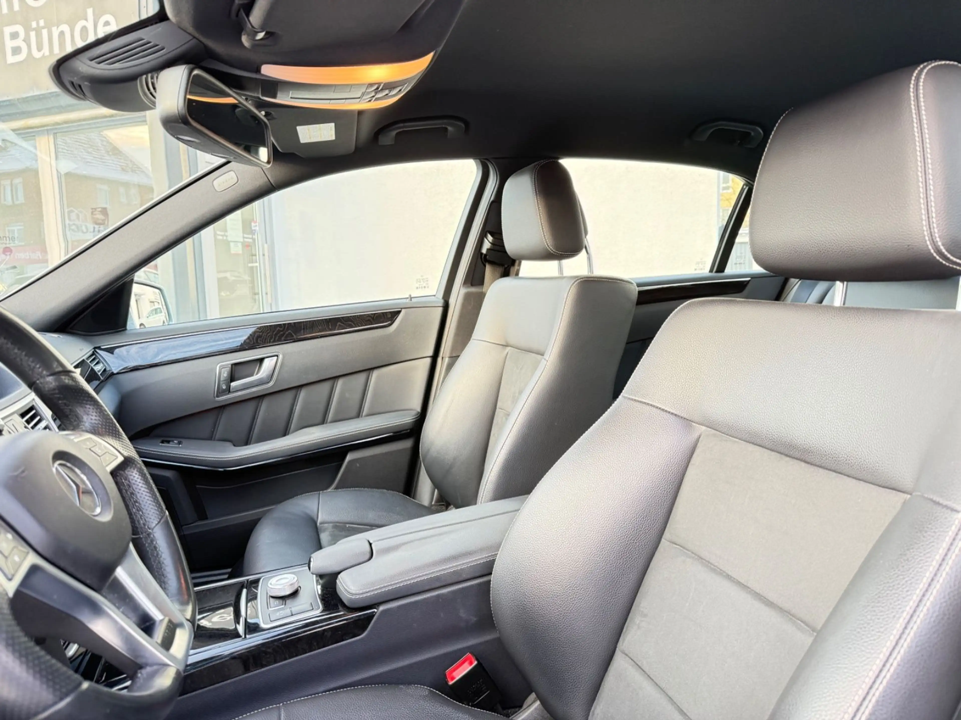 Mercedes-Benz E 200 CGI AMG Sport-Paket  AMG-Line — photo 6