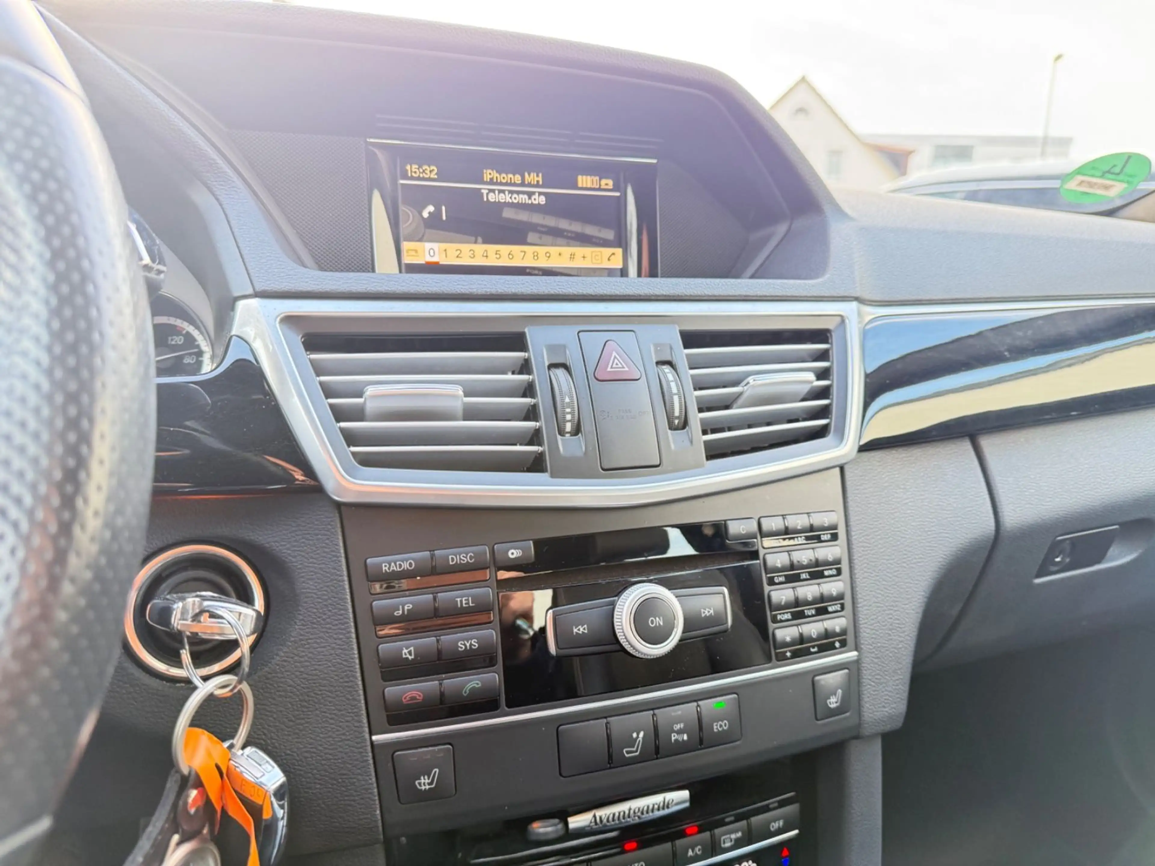 Mercedes-Benz E 200 CGI AMG Sport-Paket  AMG-Line — photo 12