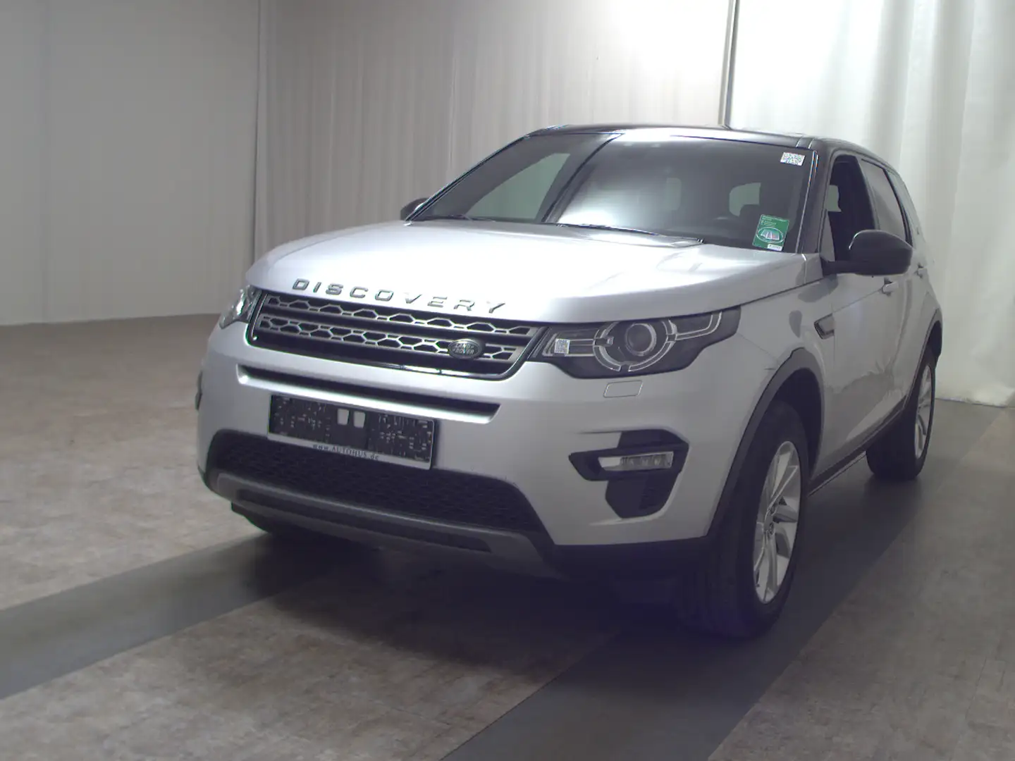 Land Rover Discovery Sport 2.0 TD4 Xenon Navi AHK RFK Sound Silber - 2