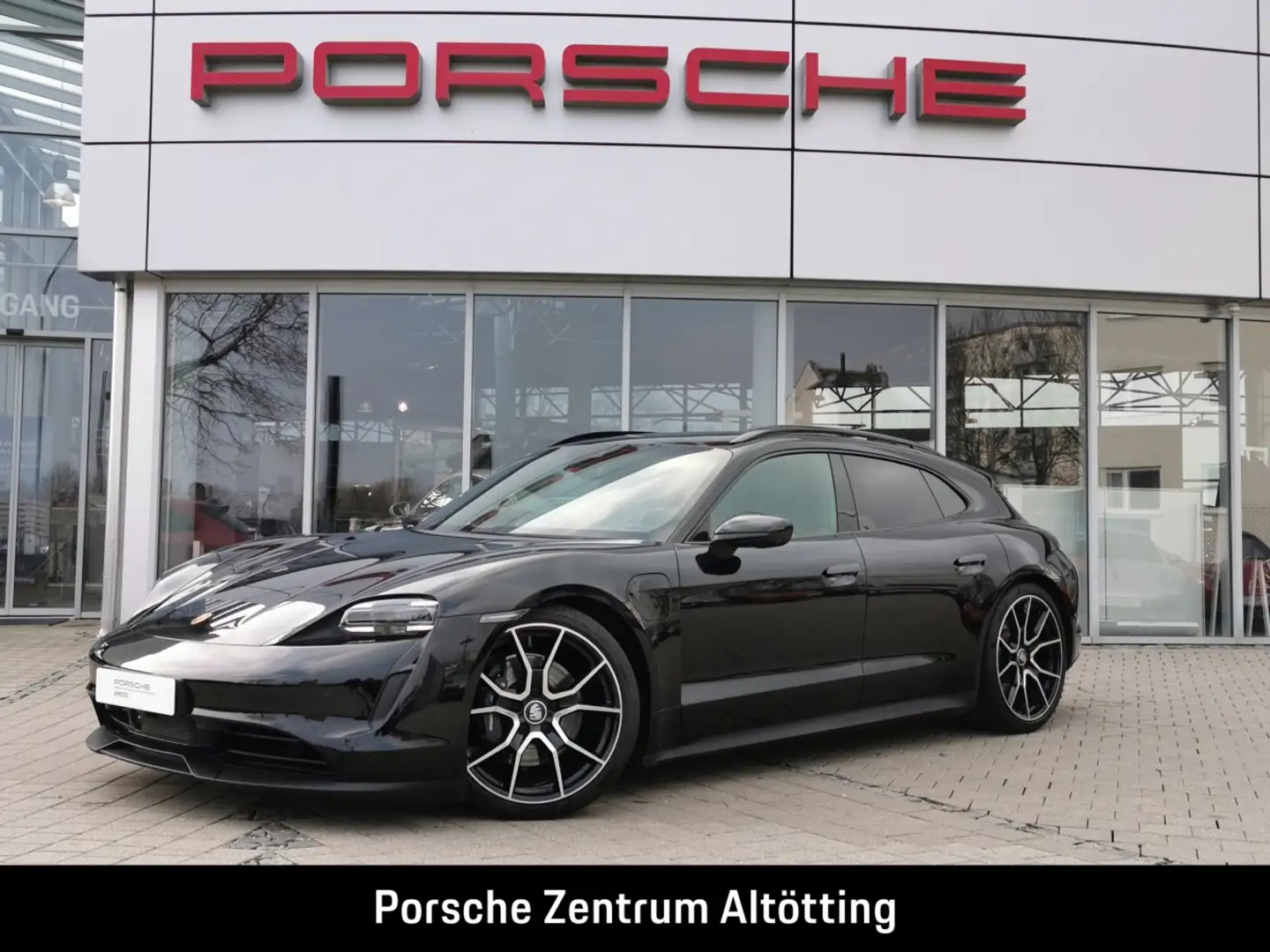 Porsche Taycan Sport Turismo | Hinterachslenkung | Schwarz - 2