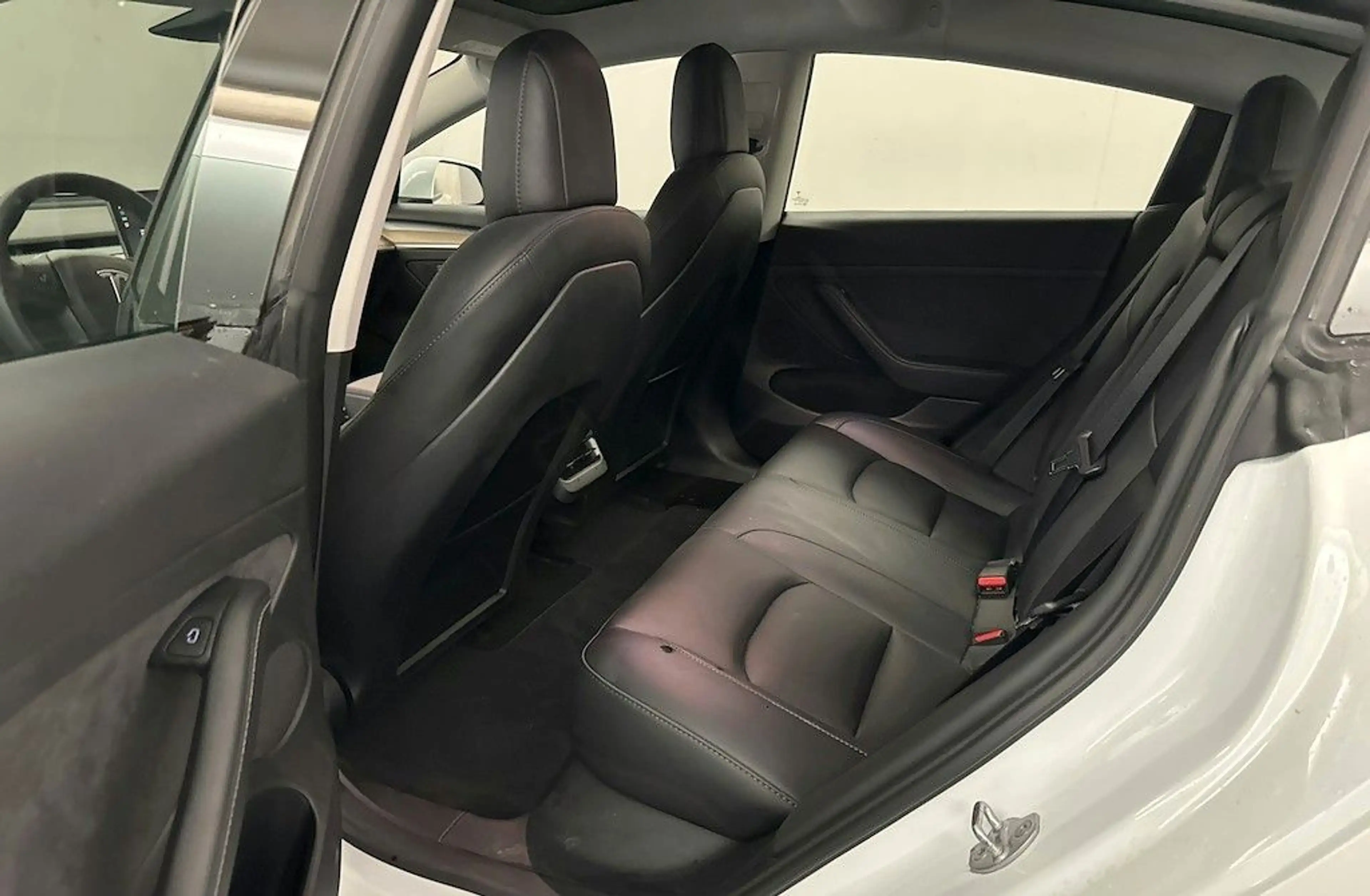 Tesla Model 3 Basis RWD # erst 29 tkm SOH = 94,3 % — photo 6