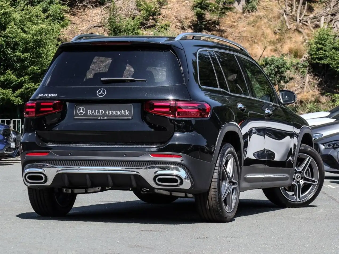 Mercedes-Benz GLB 180 /AMG/MBUX/Wide/Navi/Cam/MBeam/Totw/AUT Schwarz - 2