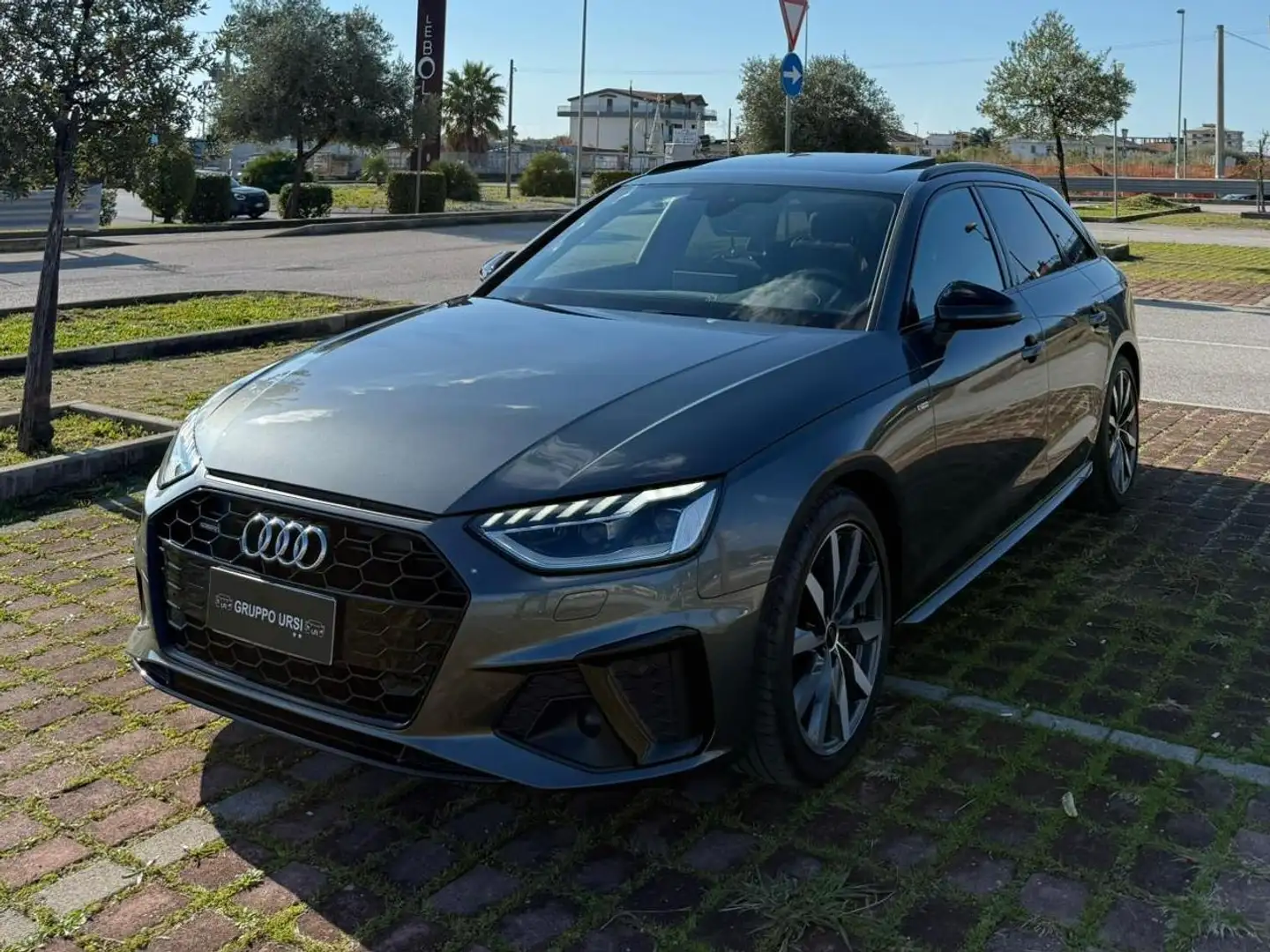 Audi A4 Avant 40 2.0tdi mhev S line quattro 204cv s-tronic Grigio - 1