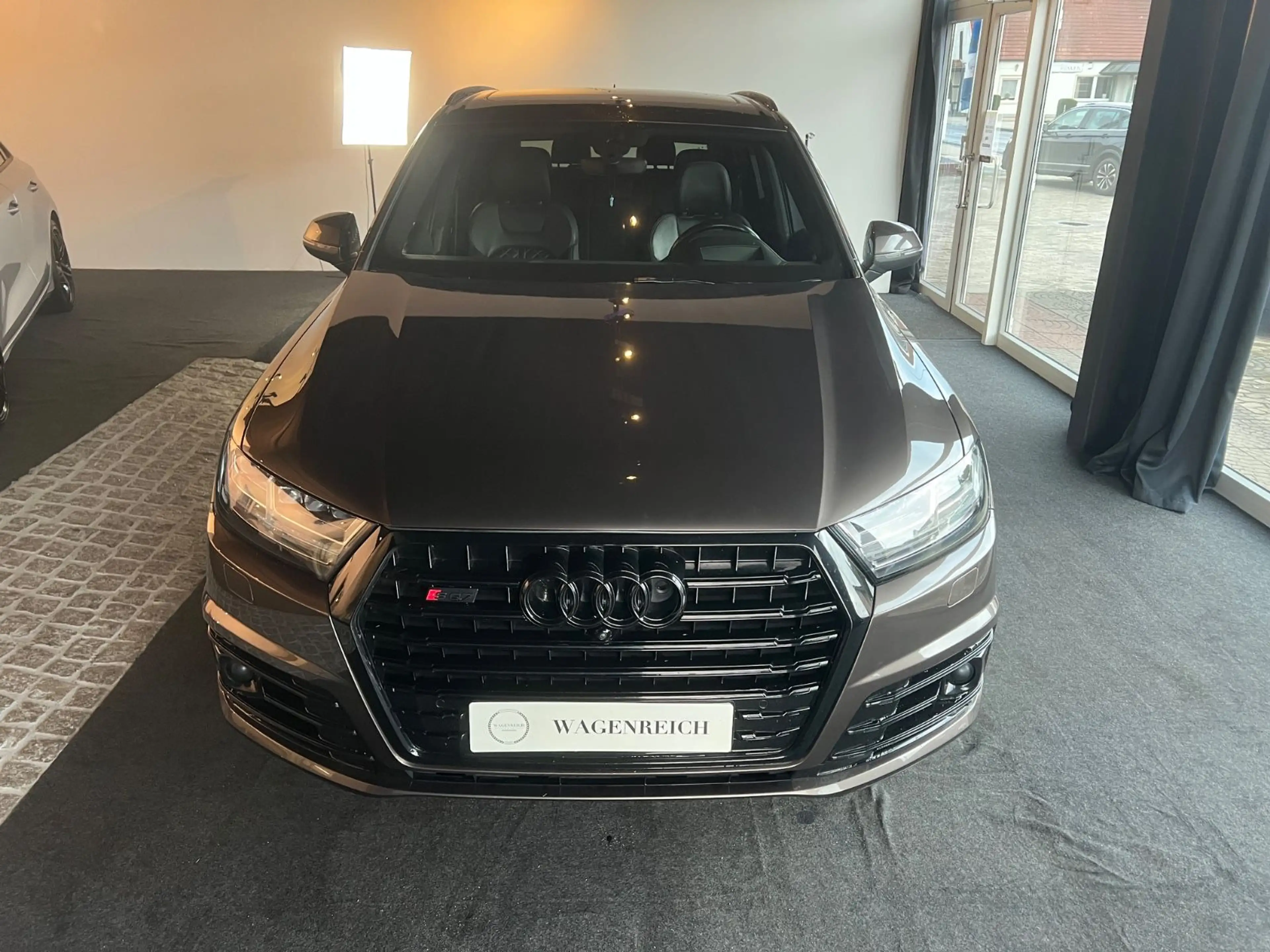 Audi SQ7 4.0 TDI quattro S-Line 7 Sitzer — photo 12