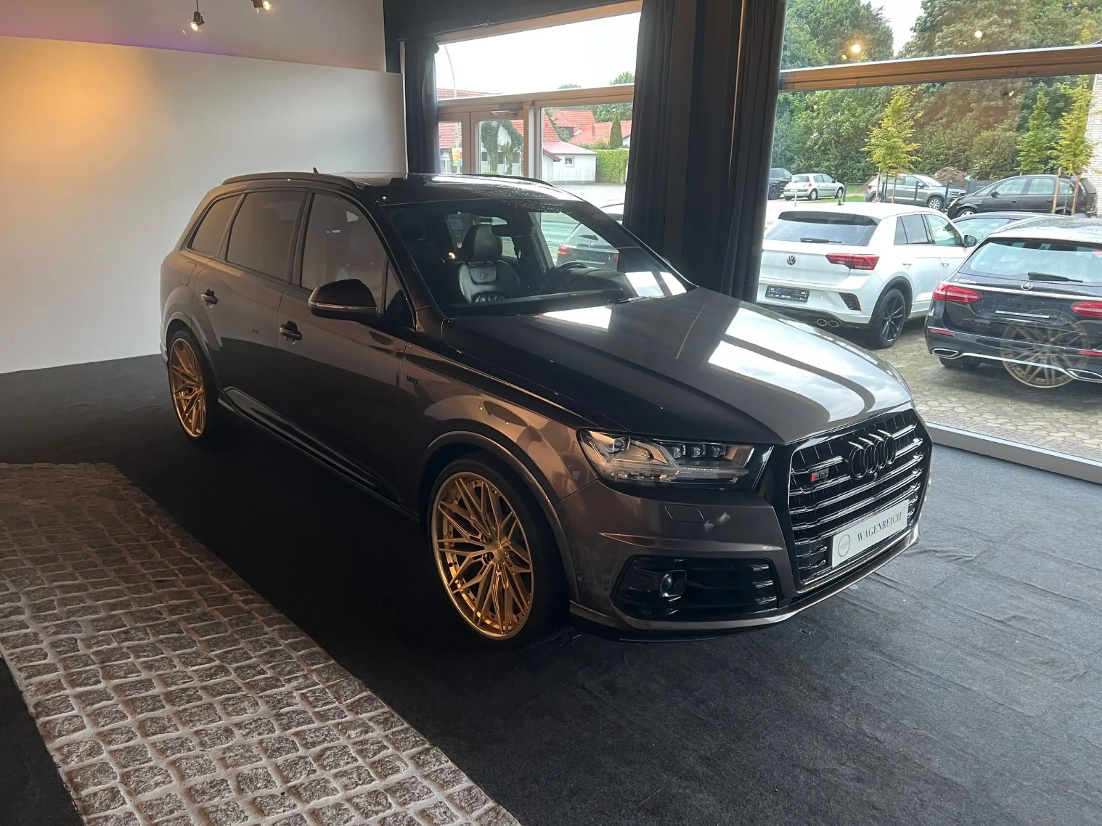 Audi SQ7 4.0 TDI quattro S-Line 7 Sitzer — photo 3