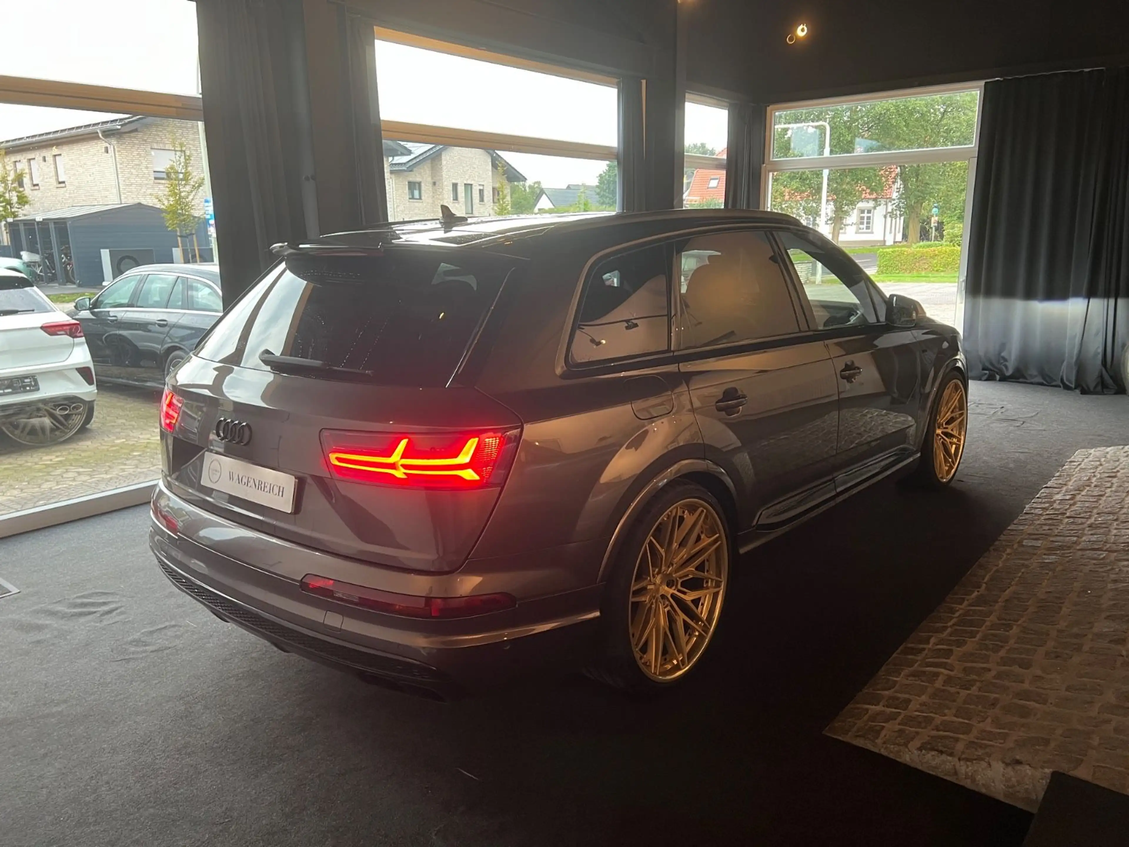 Audi SQ7 4.0 TDI quattro S-Line 7 Sitzer — photo 6