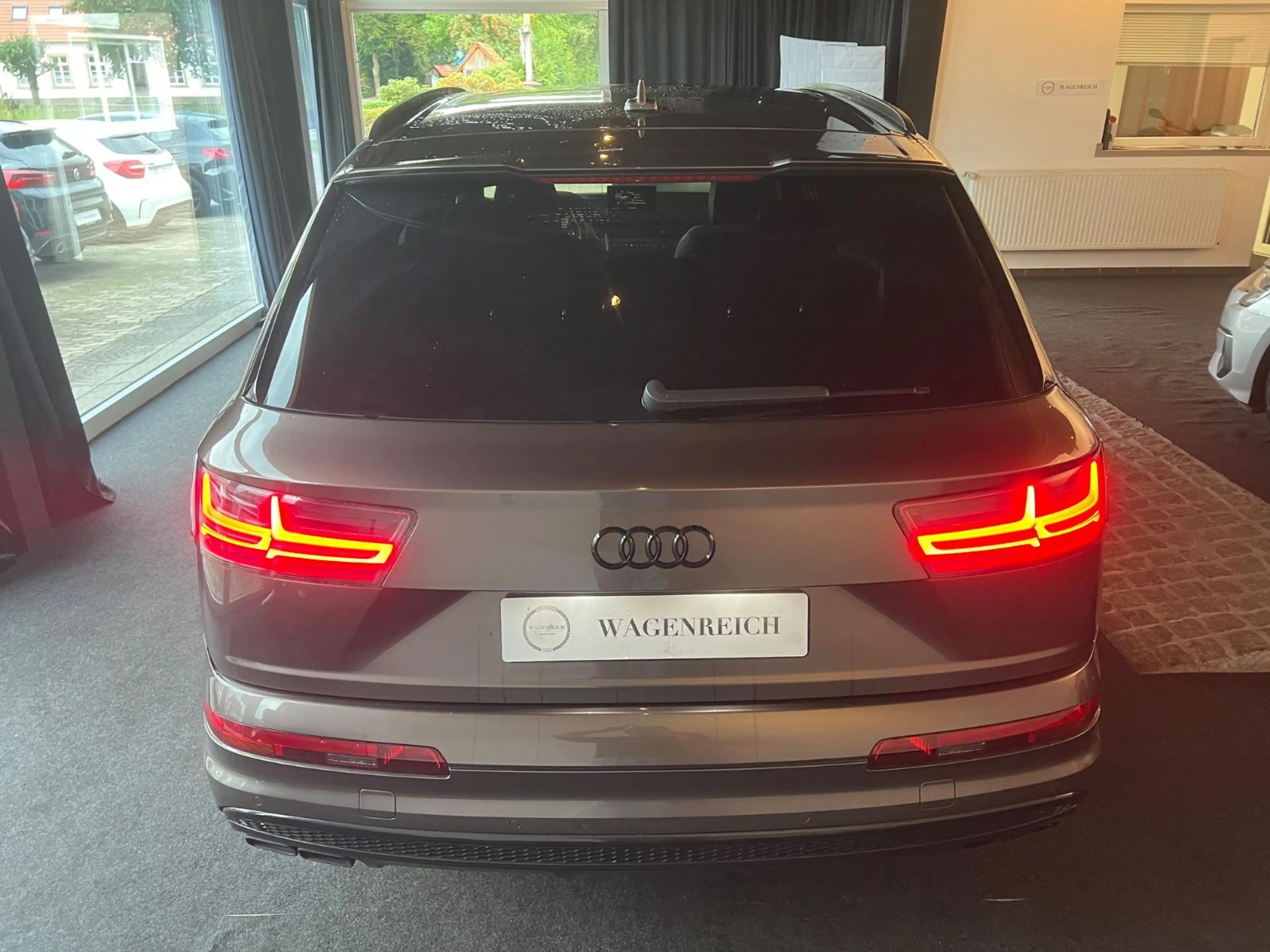Audi SQ7 4.0 TDI quattro S-Line 7 Sitzer — photo 7