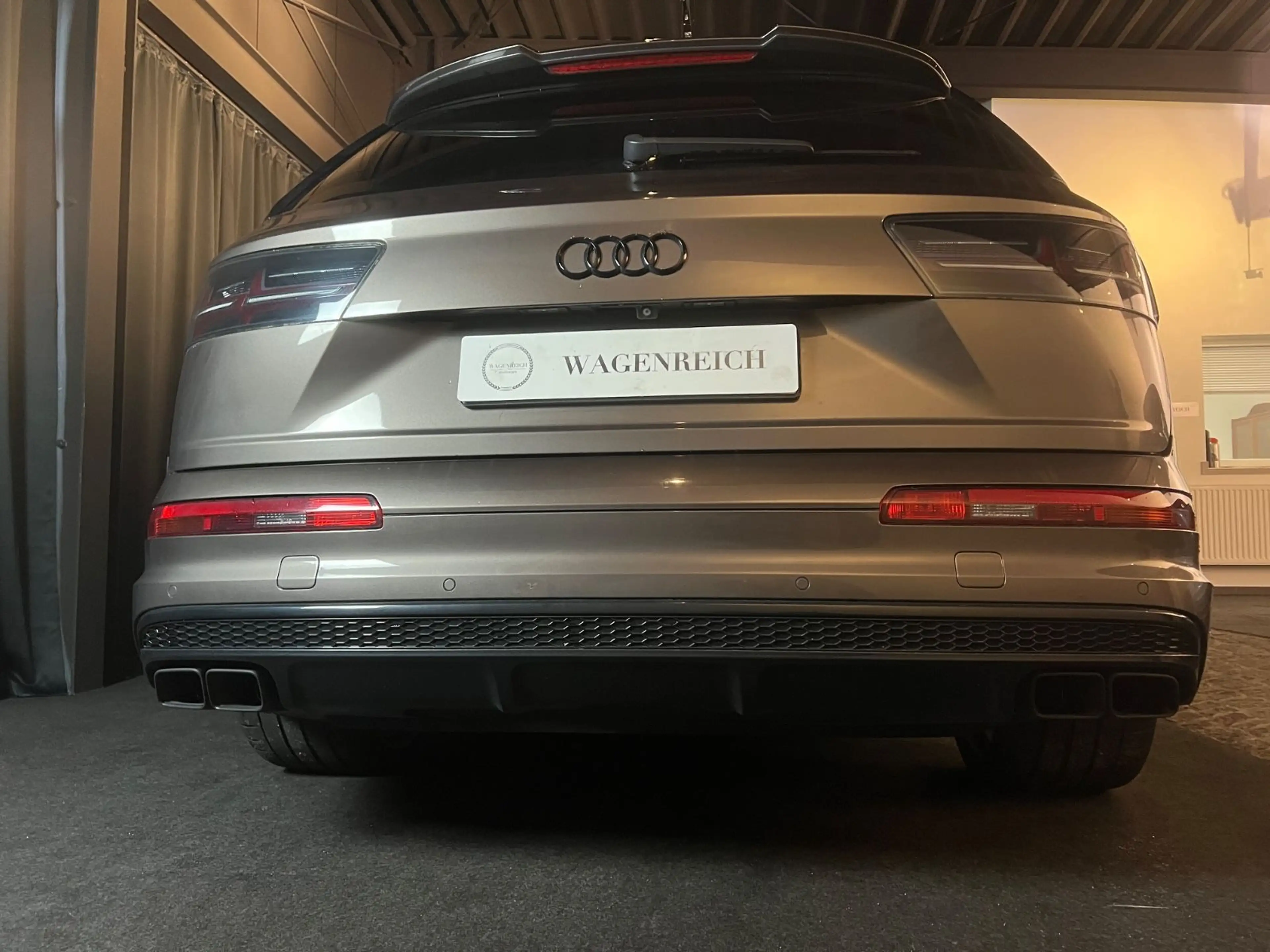Audi SQ7 4.0 TDI quattro S-Line 7 Sitzer — photo 10