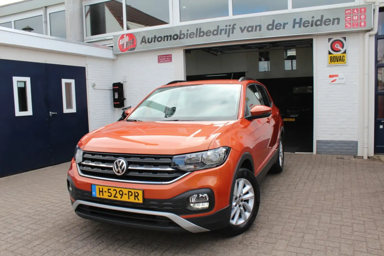 Volkswagen T-Cross 1.0 TSI Life Navi Oranje - 1