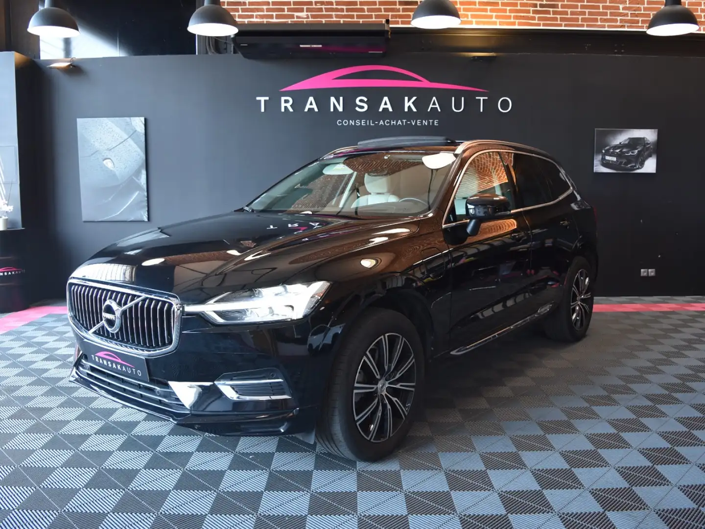 Volvo XC60 Inscription Luxe Noir - 1