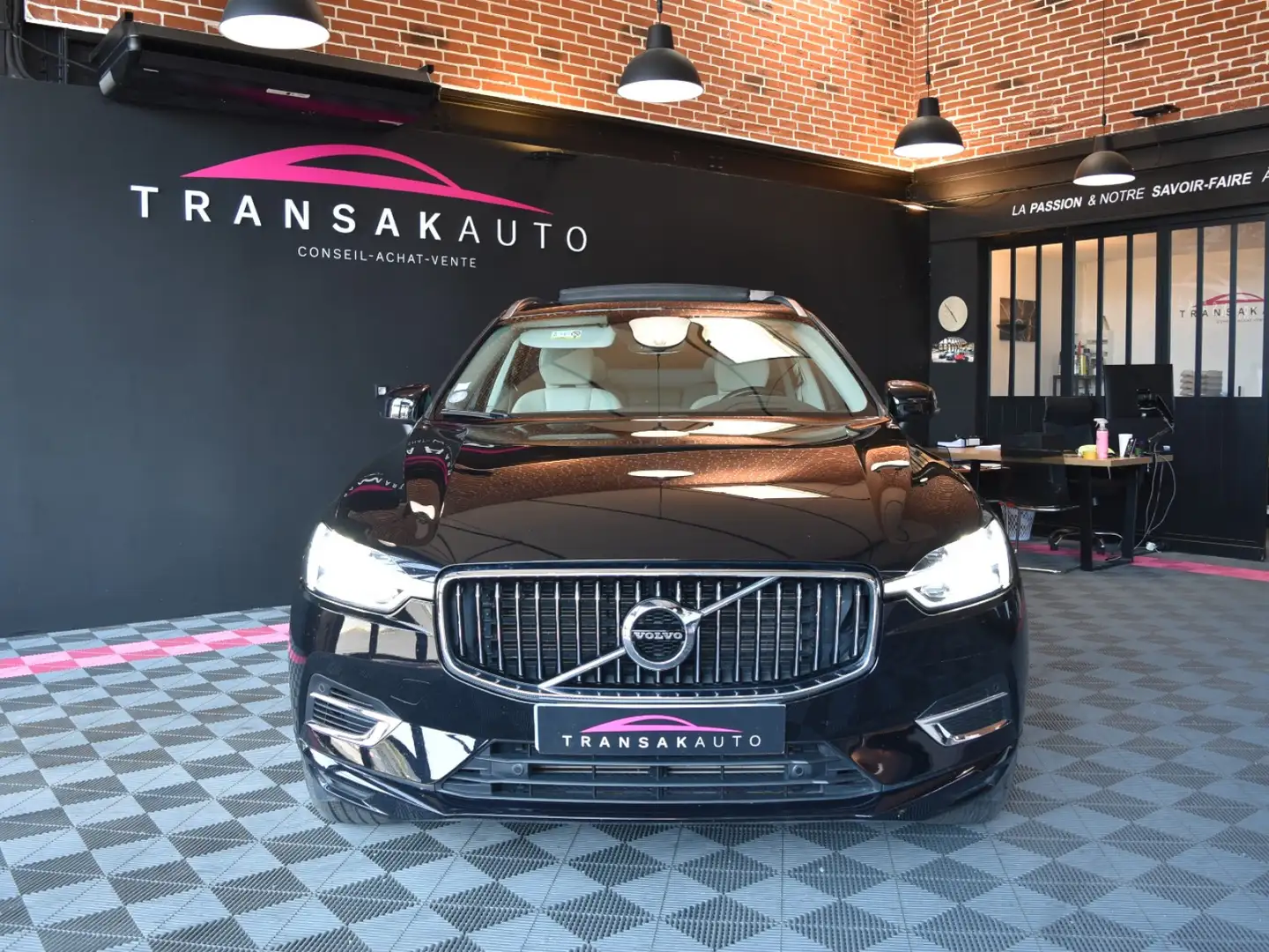 Volvo XC60 Inscription Luxe Negro - 2