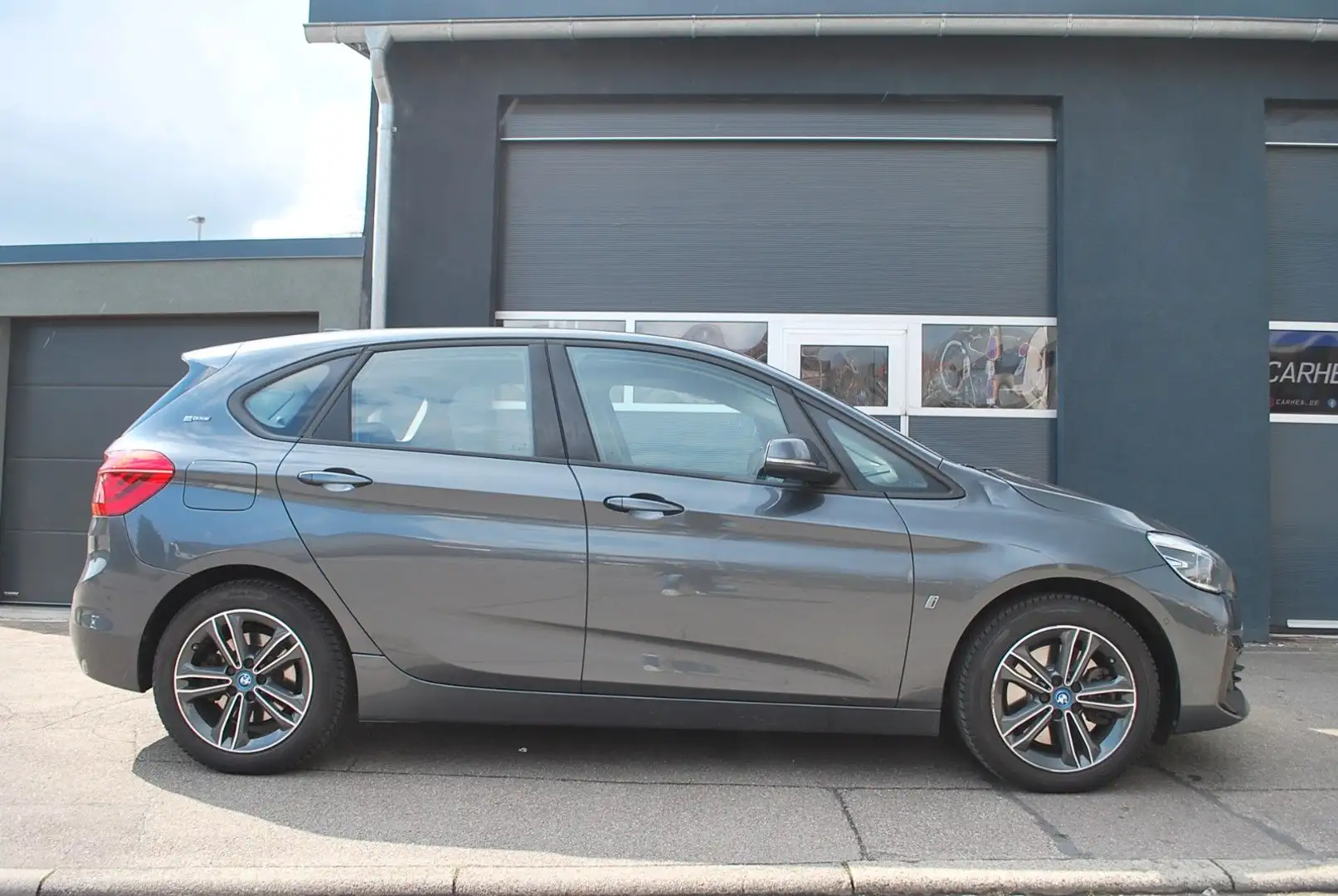 BMW 225 225xe iPerformance*M Sport Line*LED*Leder*1.Hand Grijs - 1