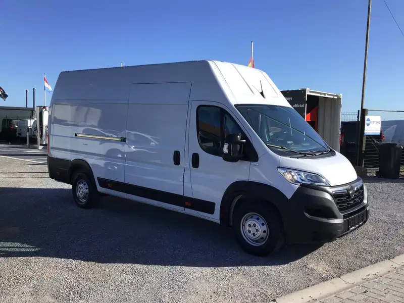 Opel Movano